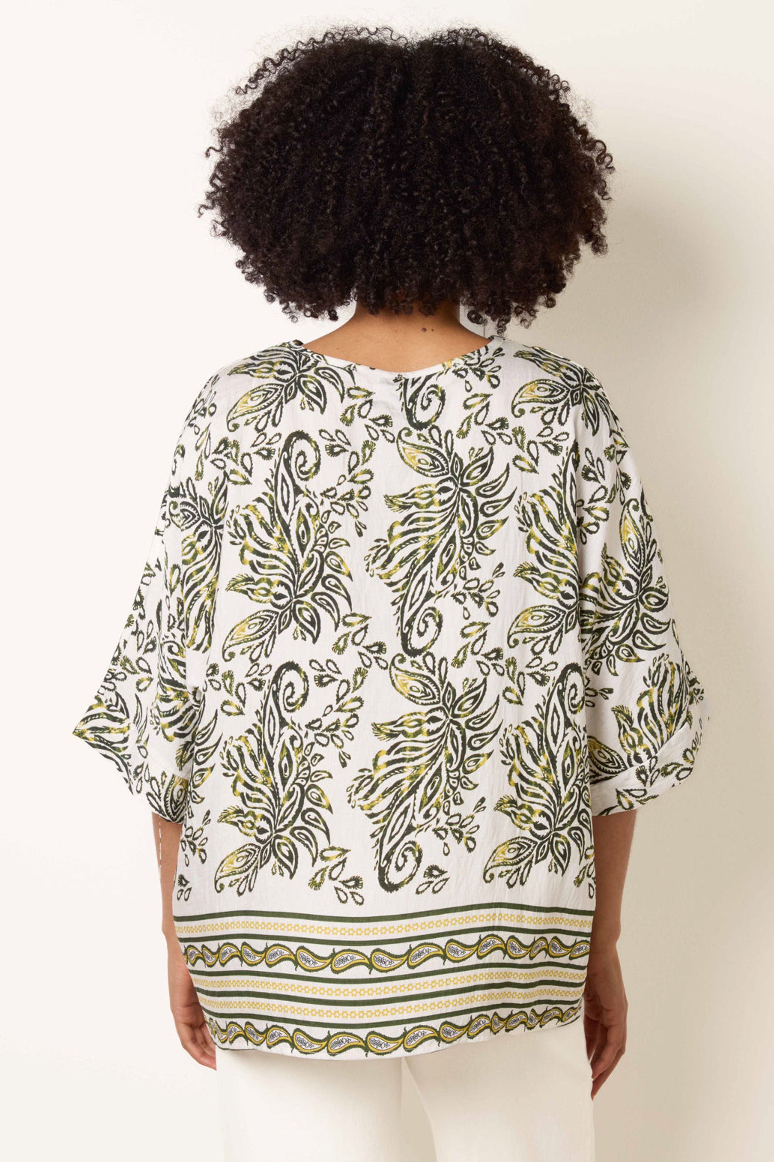 Blue Vanilla White Boxy Short Sleeve Printed Top