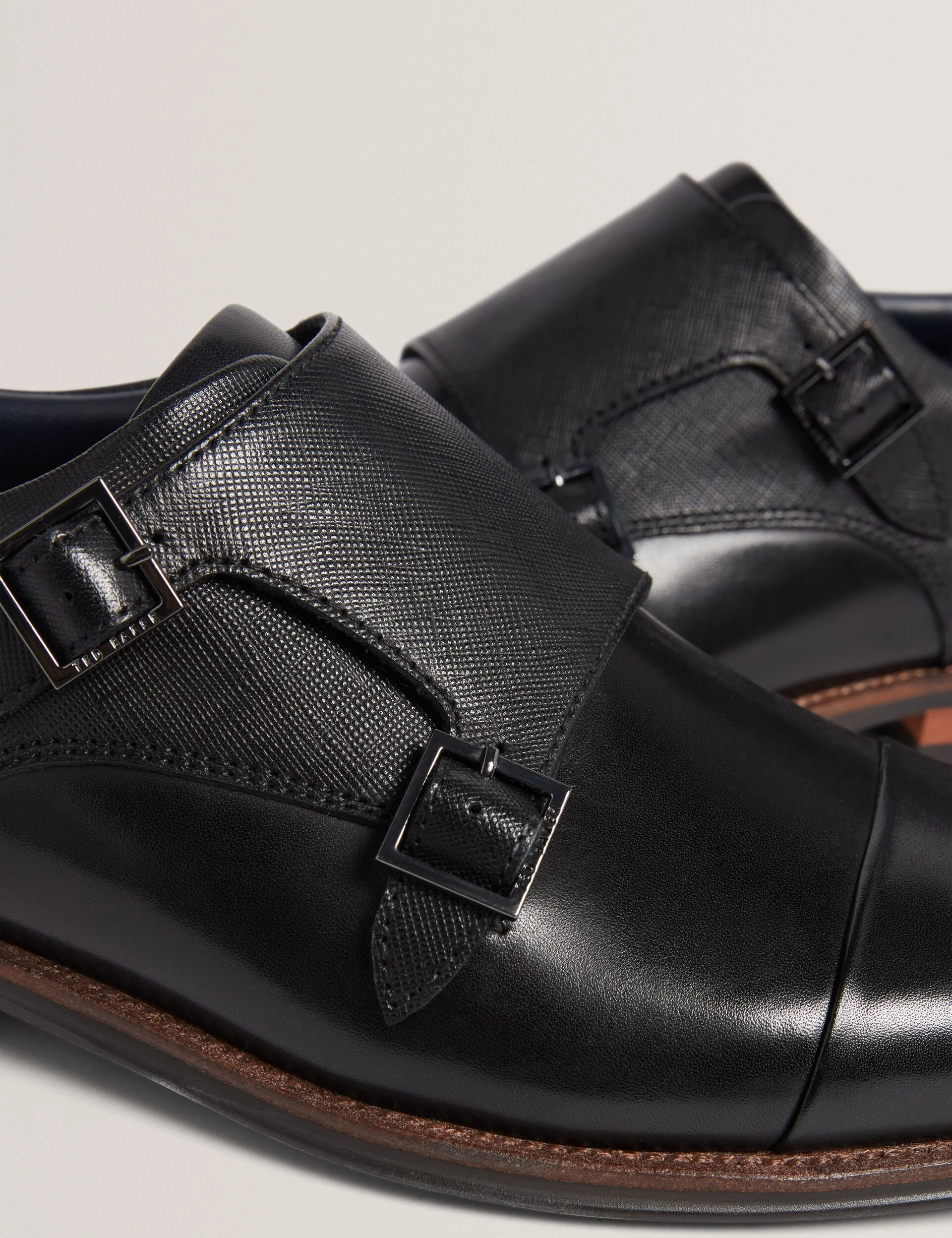 ALICOTT | BLACK