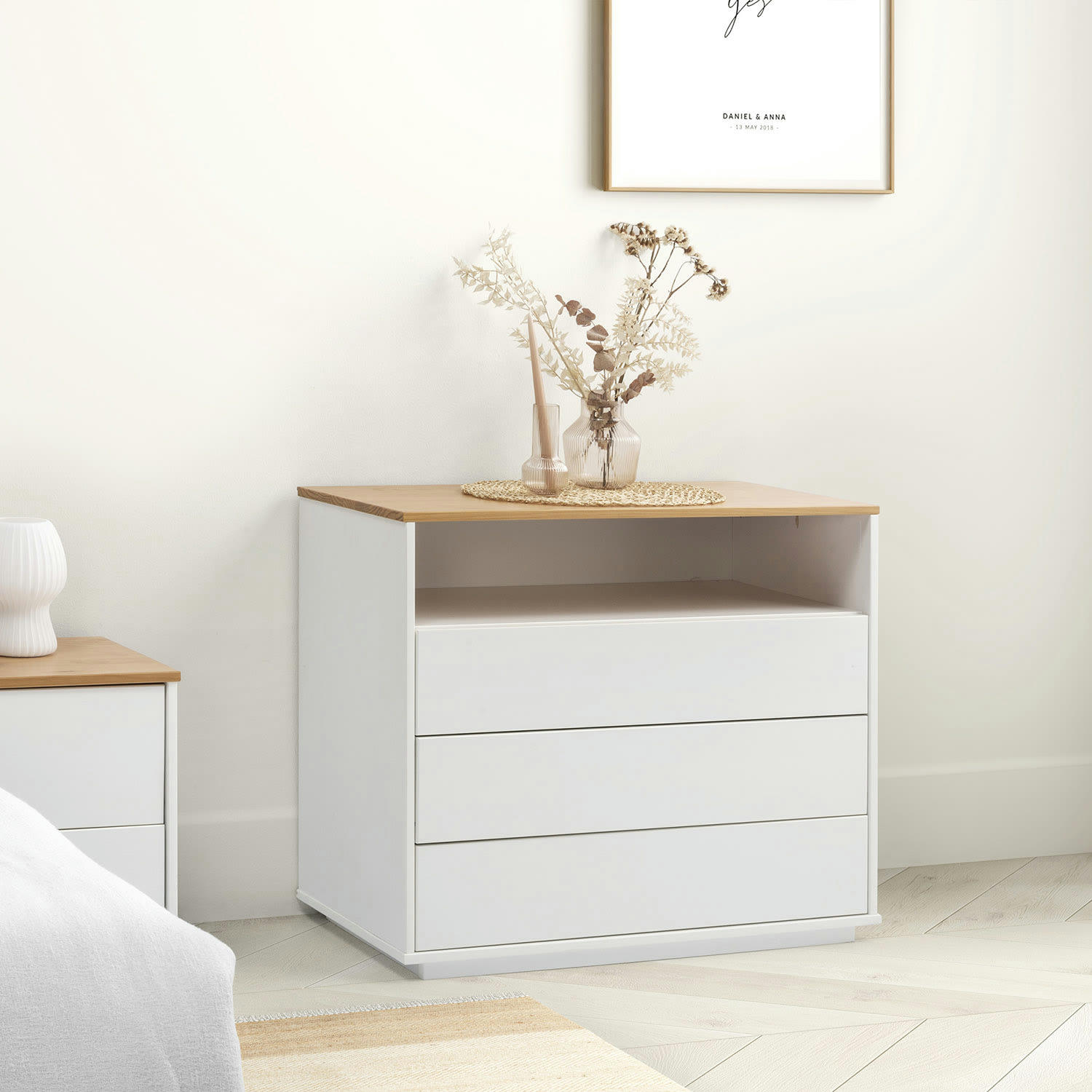BOB - Commode 3 tiroirs 1 niche blanc/chêne, bois massif