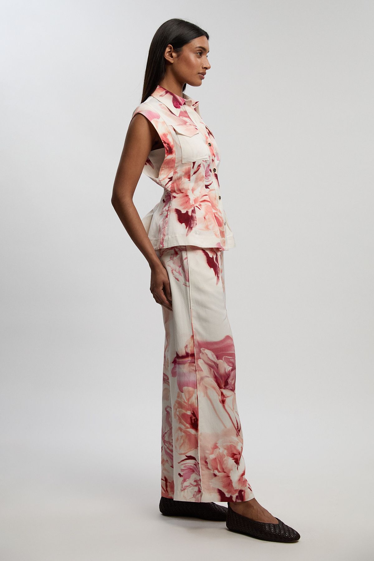 KarenMillen Premium Viscose Linen Floral Top Stitch Woven Blouse With Waist Seam Detail