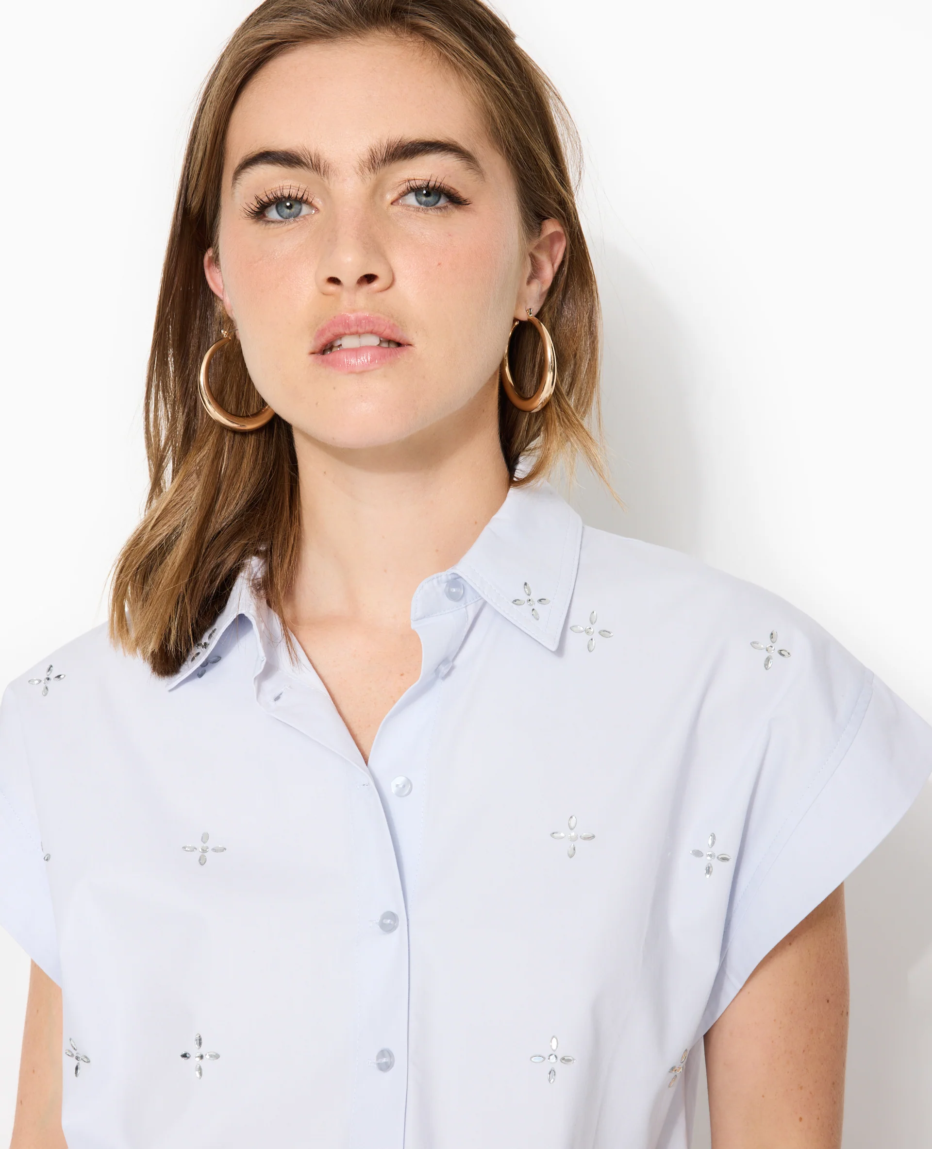 Chemise ample et courte avec strass
