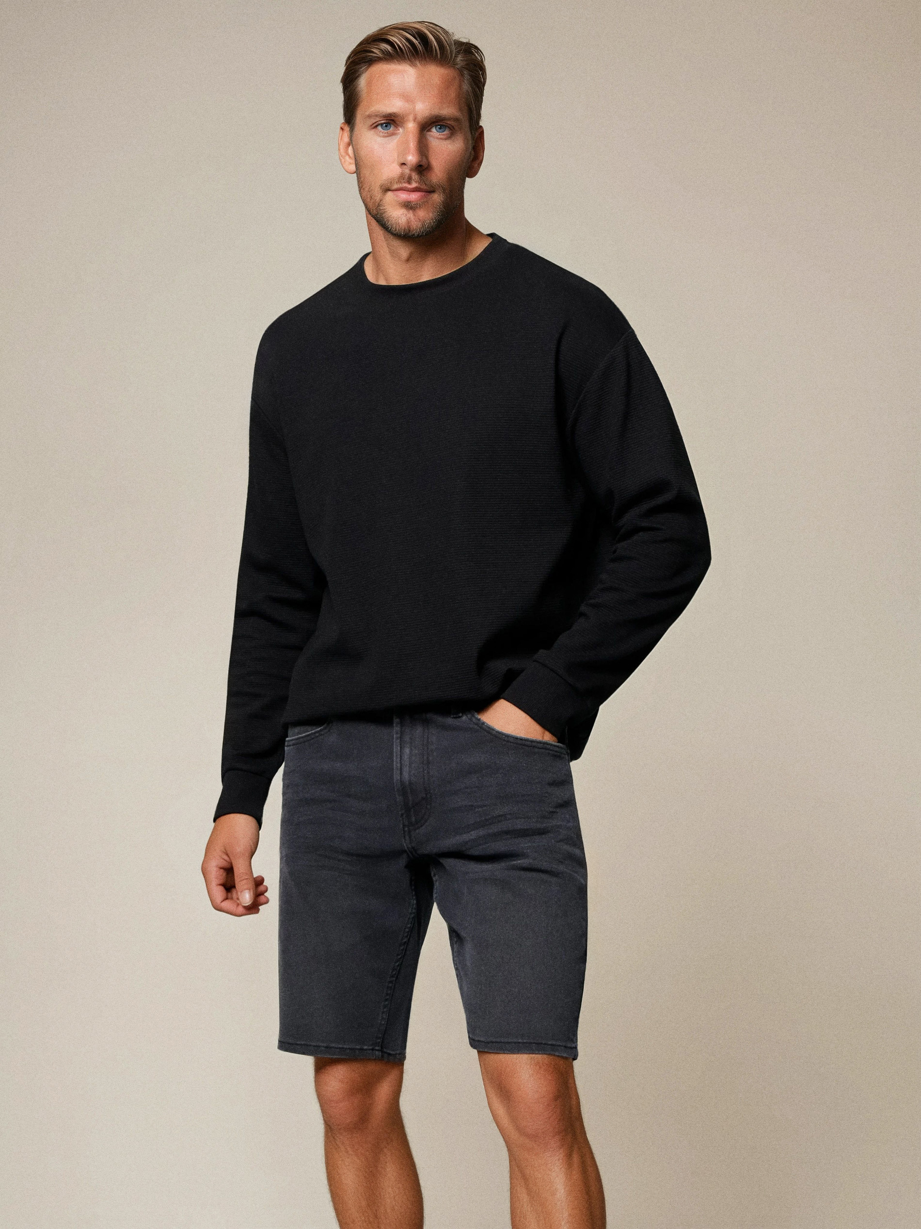 Jeansowe szorty slim fit z kieszeniami