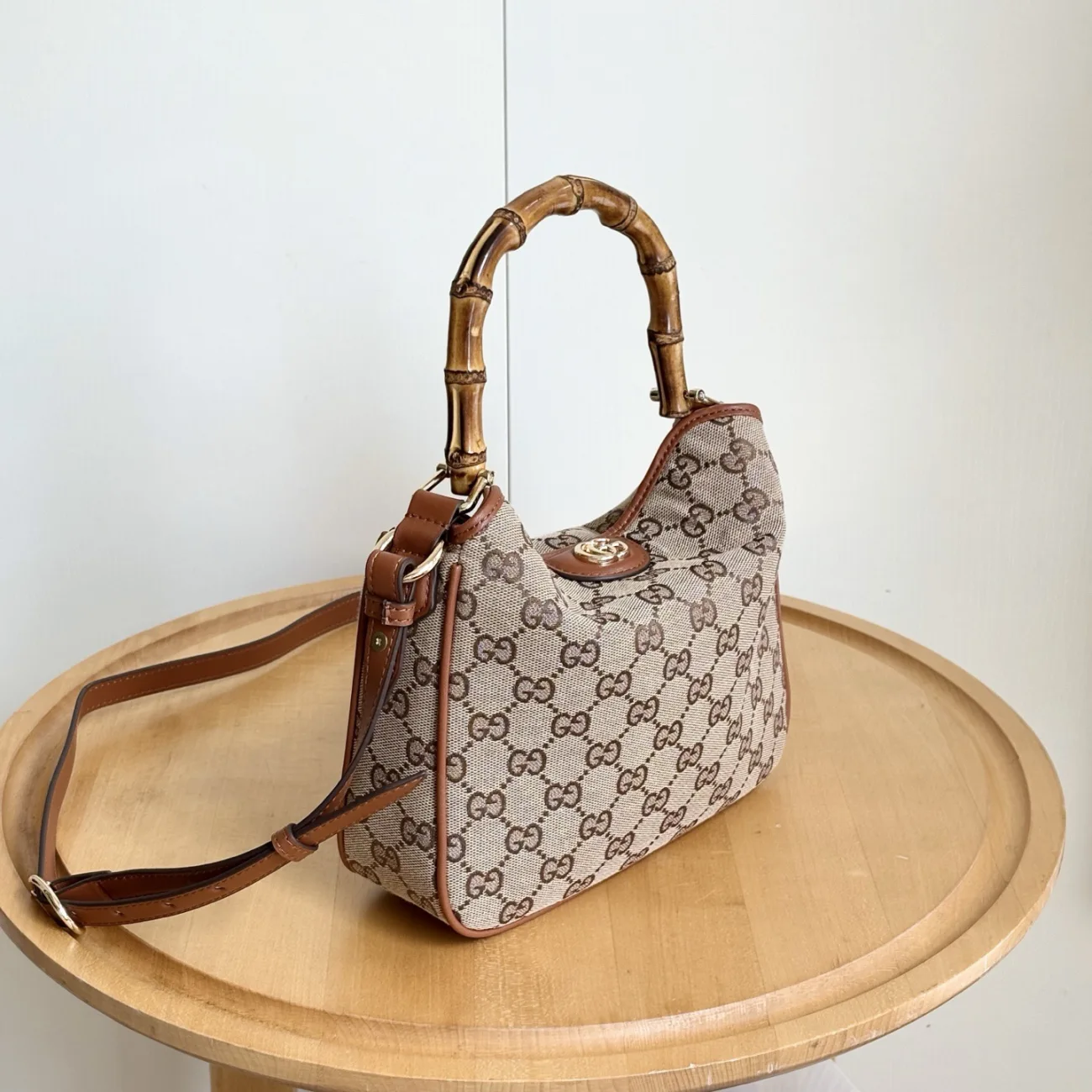 Gucci Diana series small shoulder bag