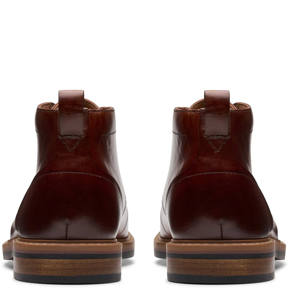 Clarks Aldwin Chukka Mid Boots