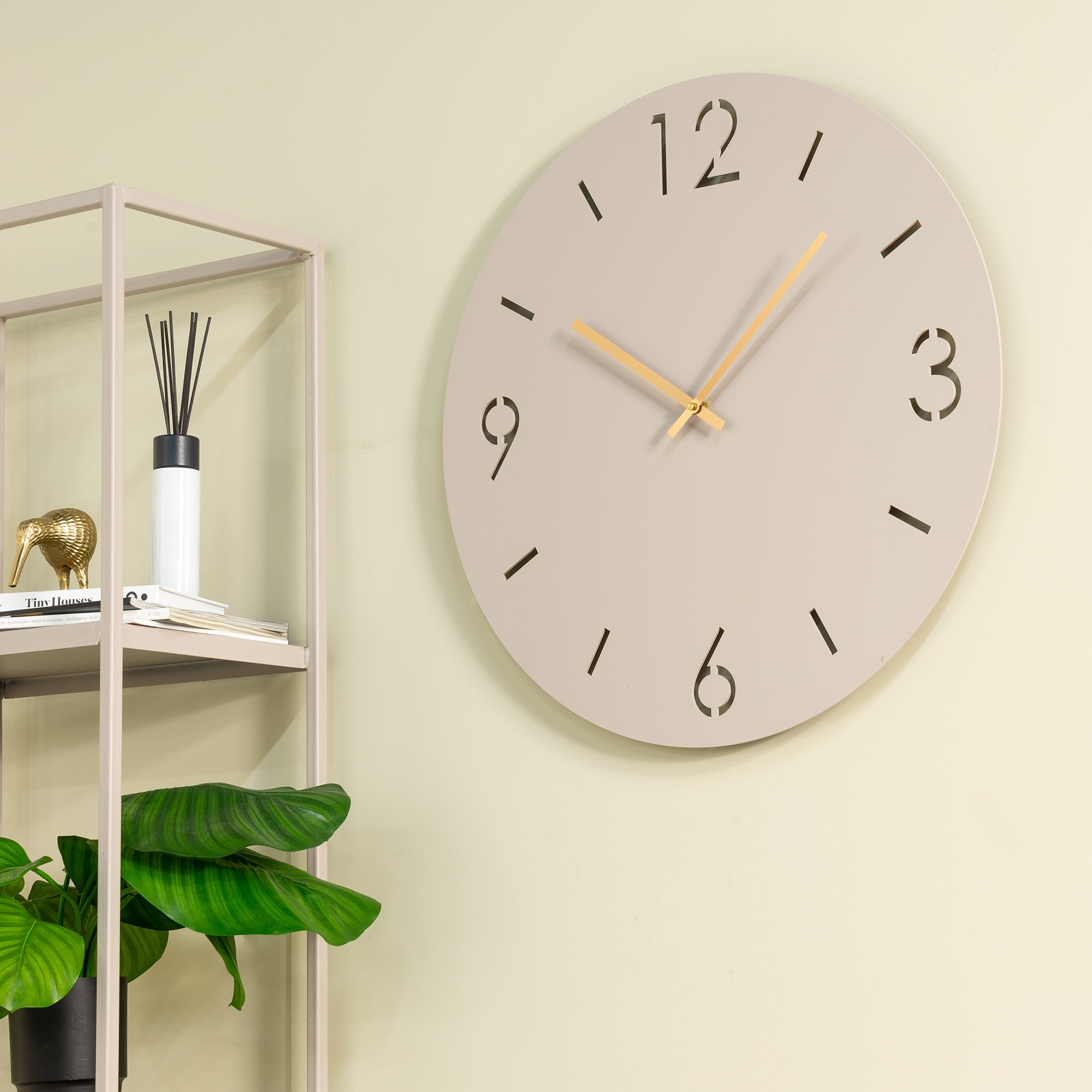 Spinder Design Time Wandklok Ø 60 cm - Silky Taupe