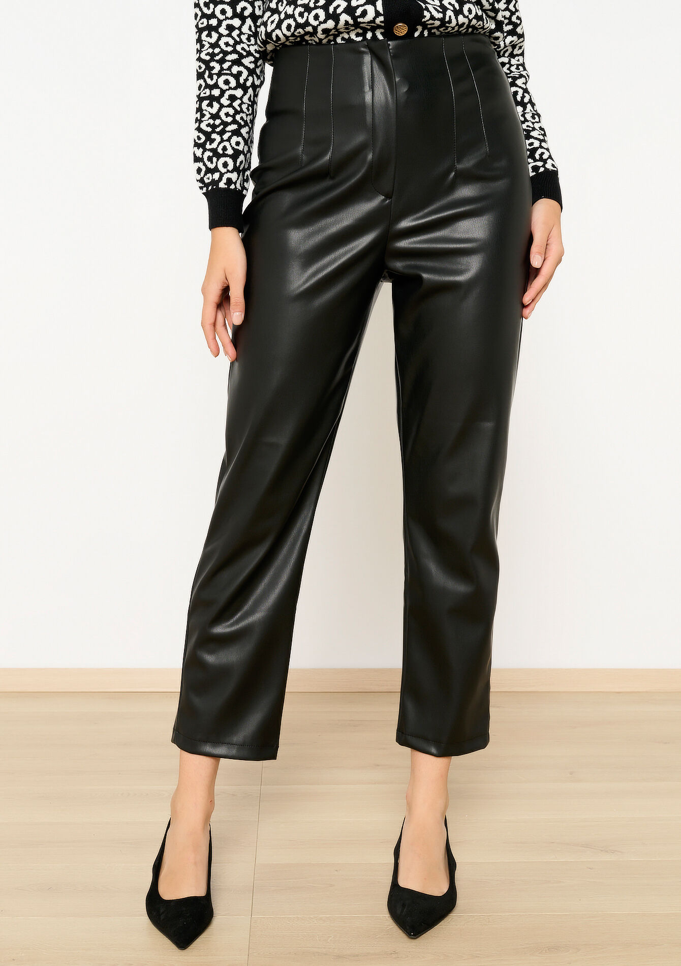 Broek in imitatieleer