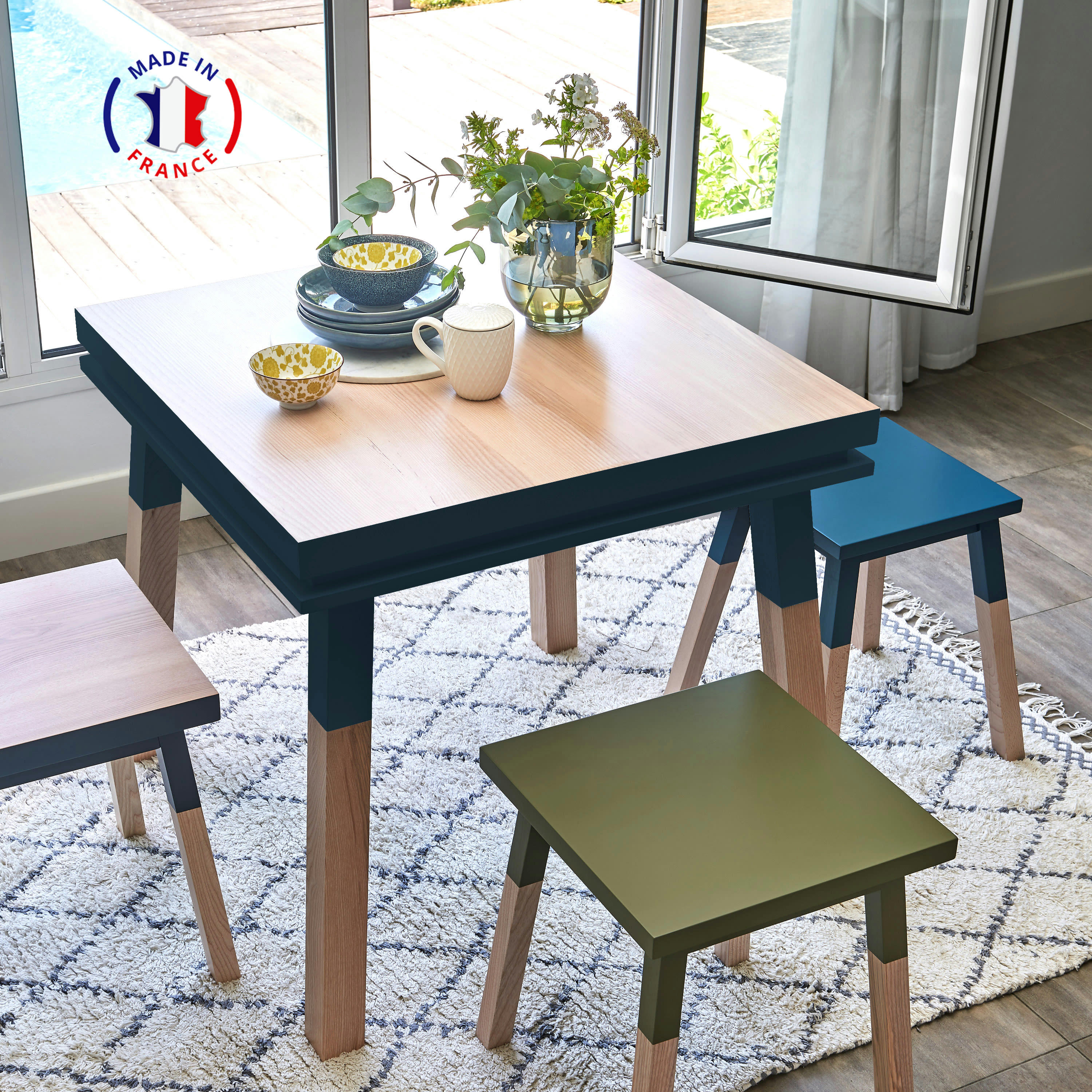 EGEE - Table de cuisine carrée avec tiroir 80 cm, 100% frêne massif