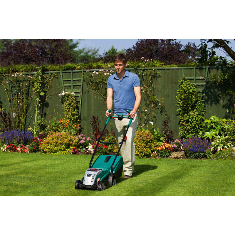Tondeuse sur batterie Rotak 32 LI 36 V 4 Ah BOSCH