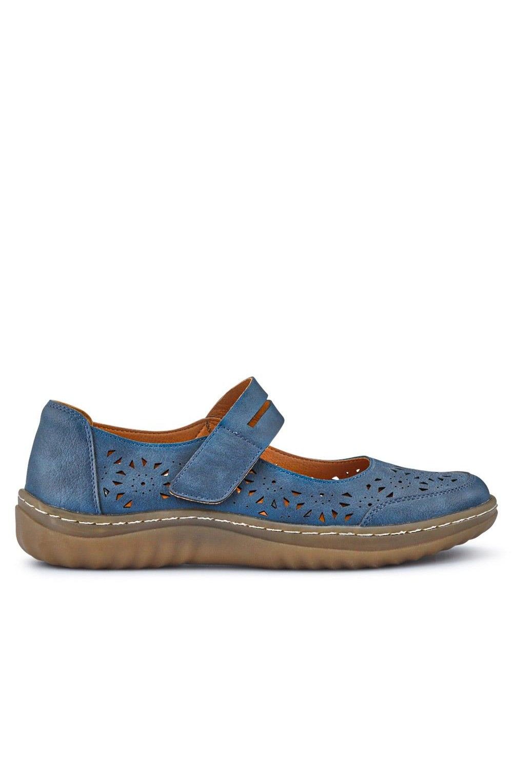 Pavers Chunky-Soled Mary Janes