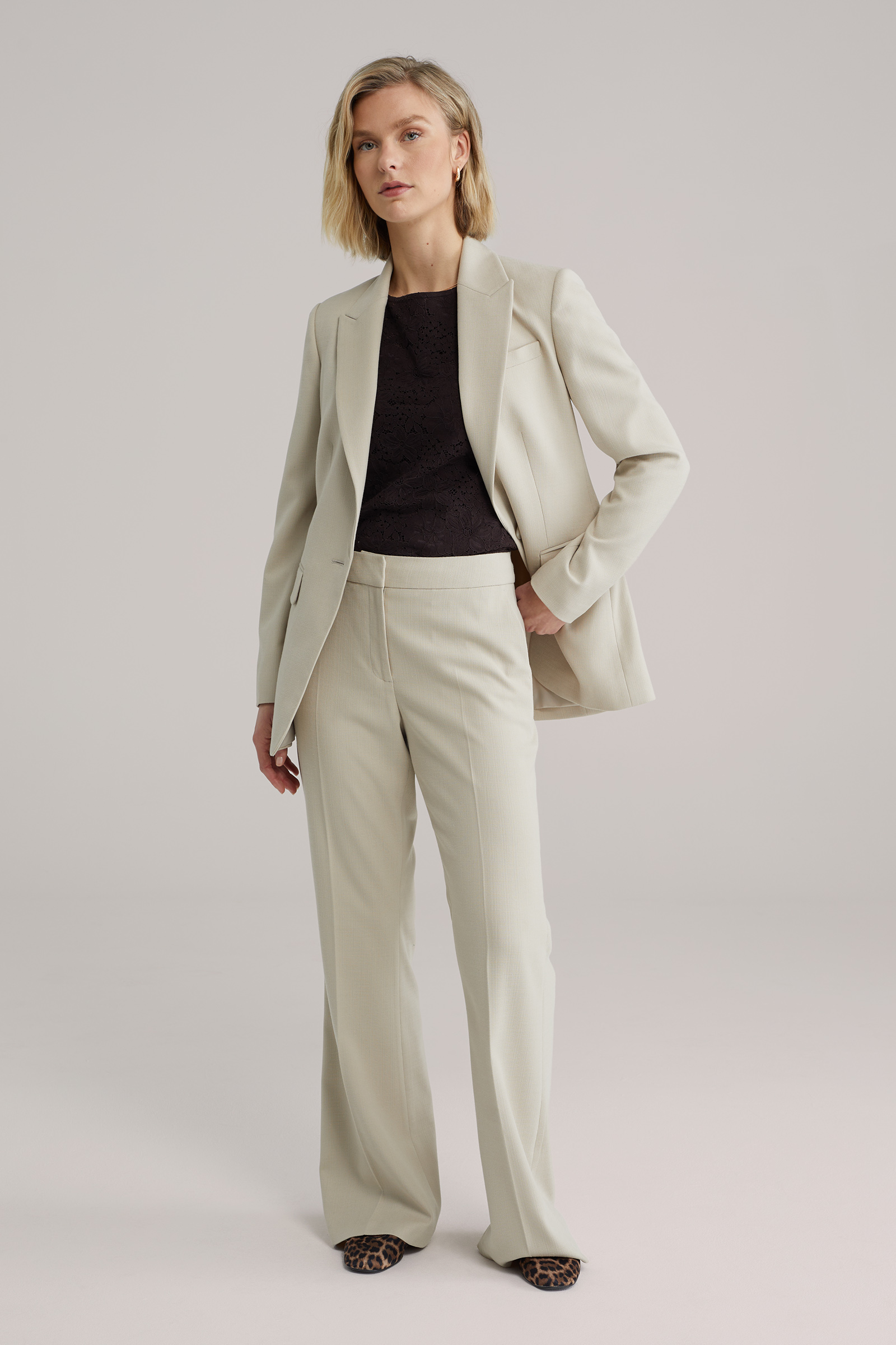 Dames flared pantalon met structuur