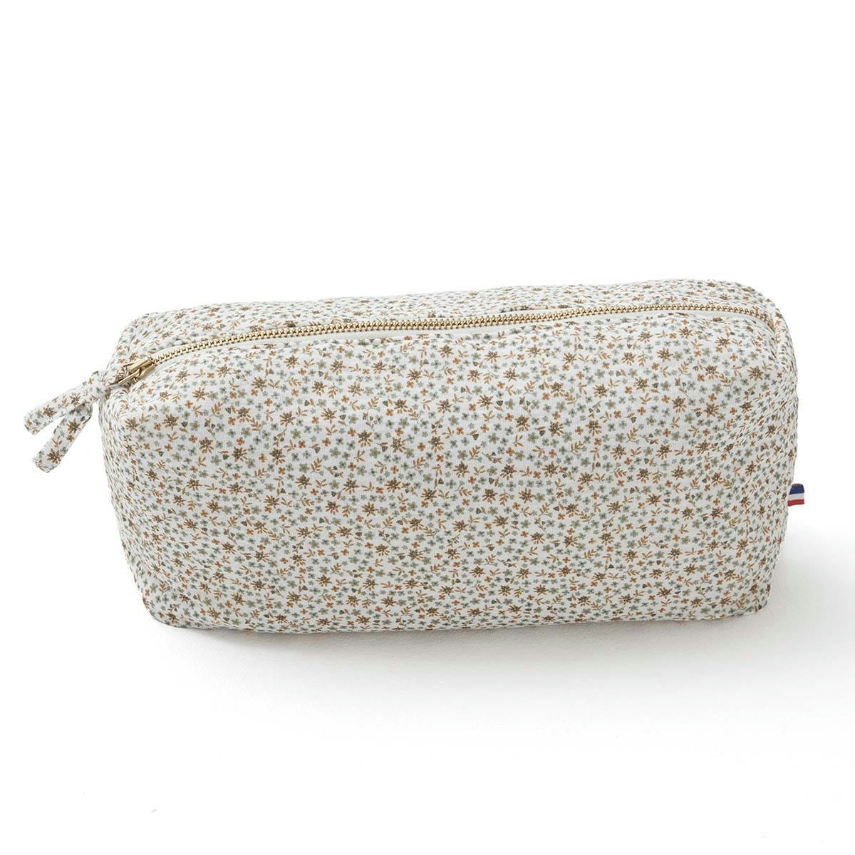 - Trousse de toilette