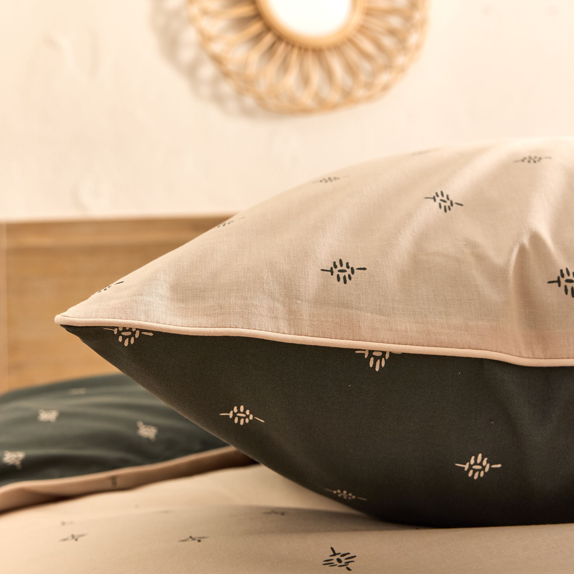 SENNA - Lot de 2 taies d'oreiller en coton 65x65cm avec motif - vert