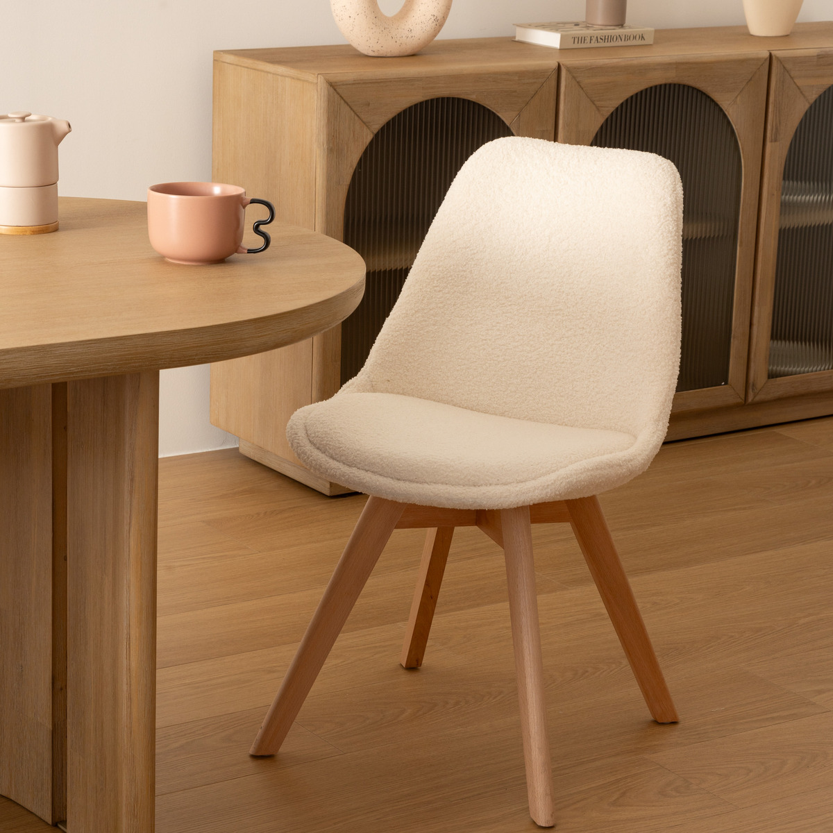 Set of 6 chairs "Baya" Beech, boucl&eacute;, white