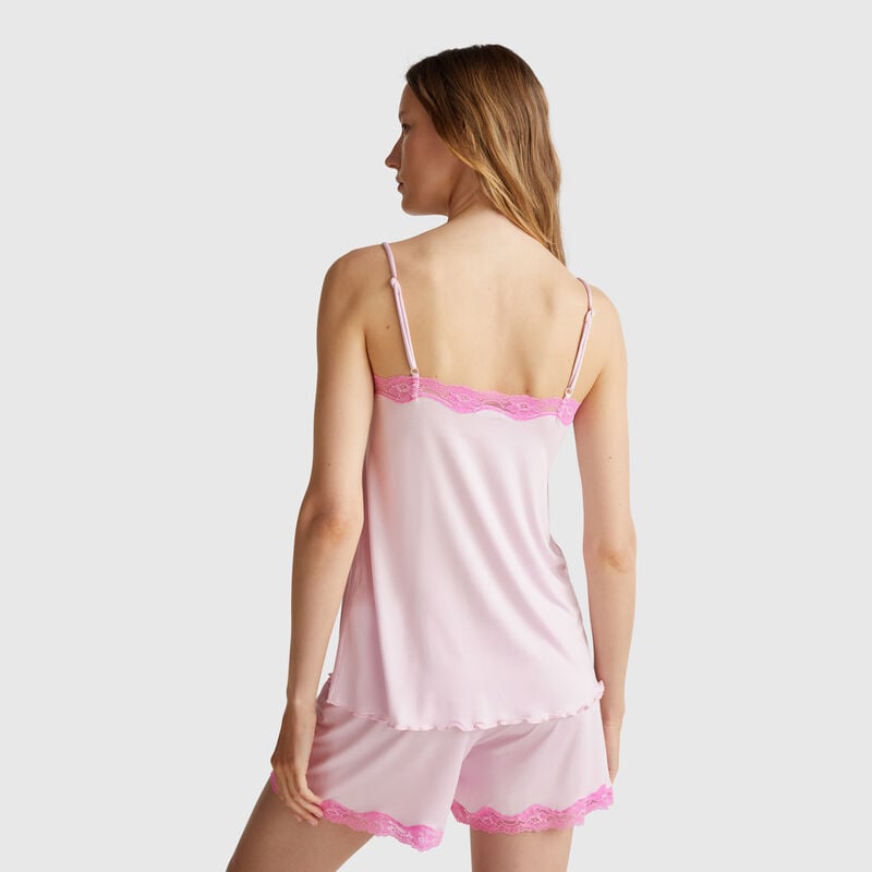Tank top with lace edge