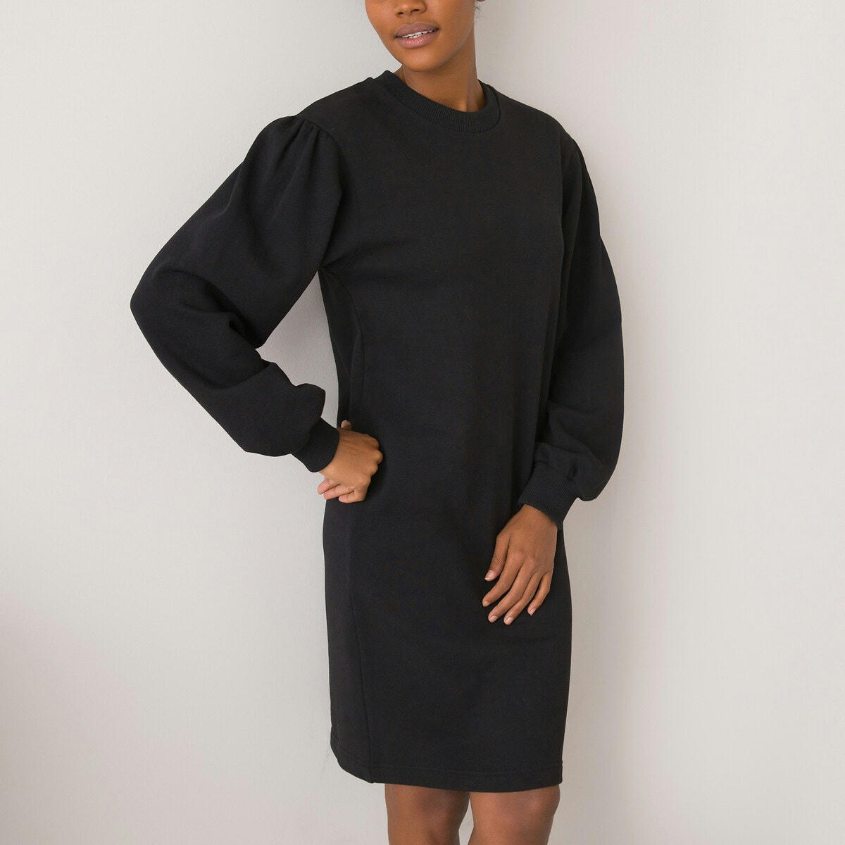 Robe encolure ronde, manches longues