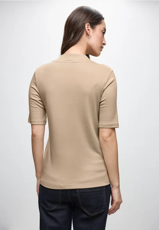 Shirt mit Cut-Out Detail