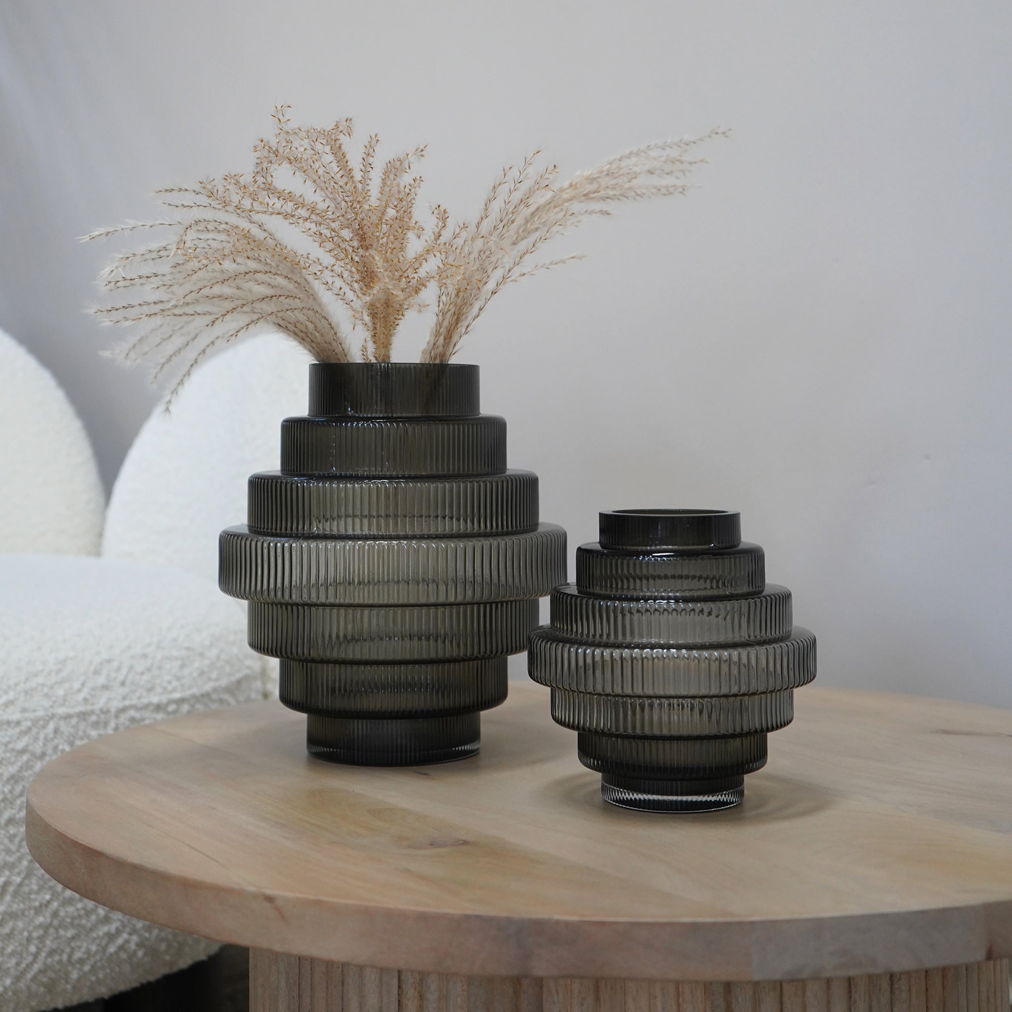 QUVIO Vaas - Glas - Grijs - Maat L