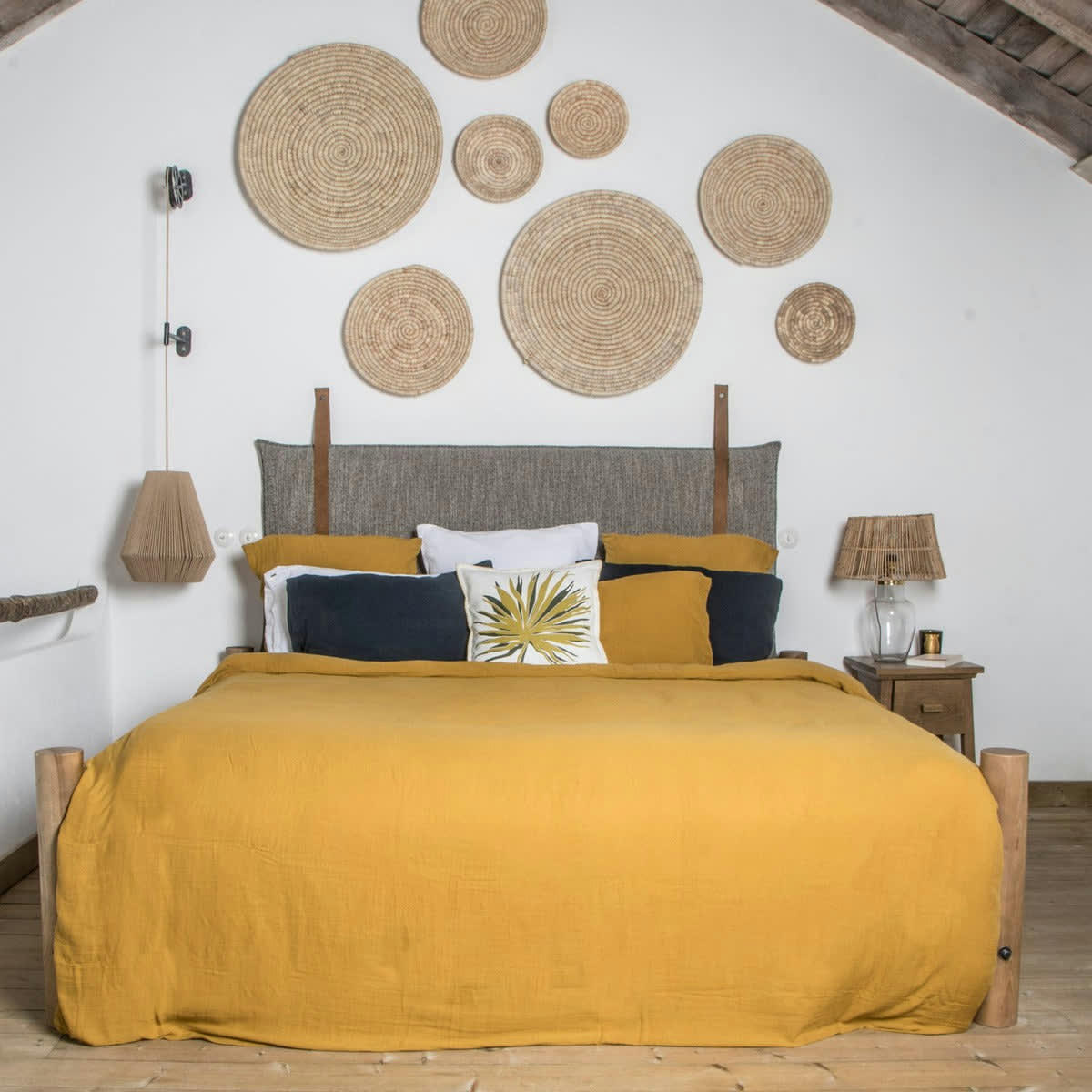 FLOWER POWER - Housse de coussin coton  50x50 jaune zeste