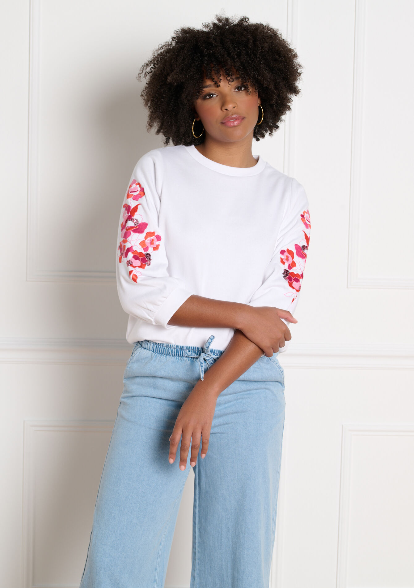 Sweatshirt met geborduurde mouwen