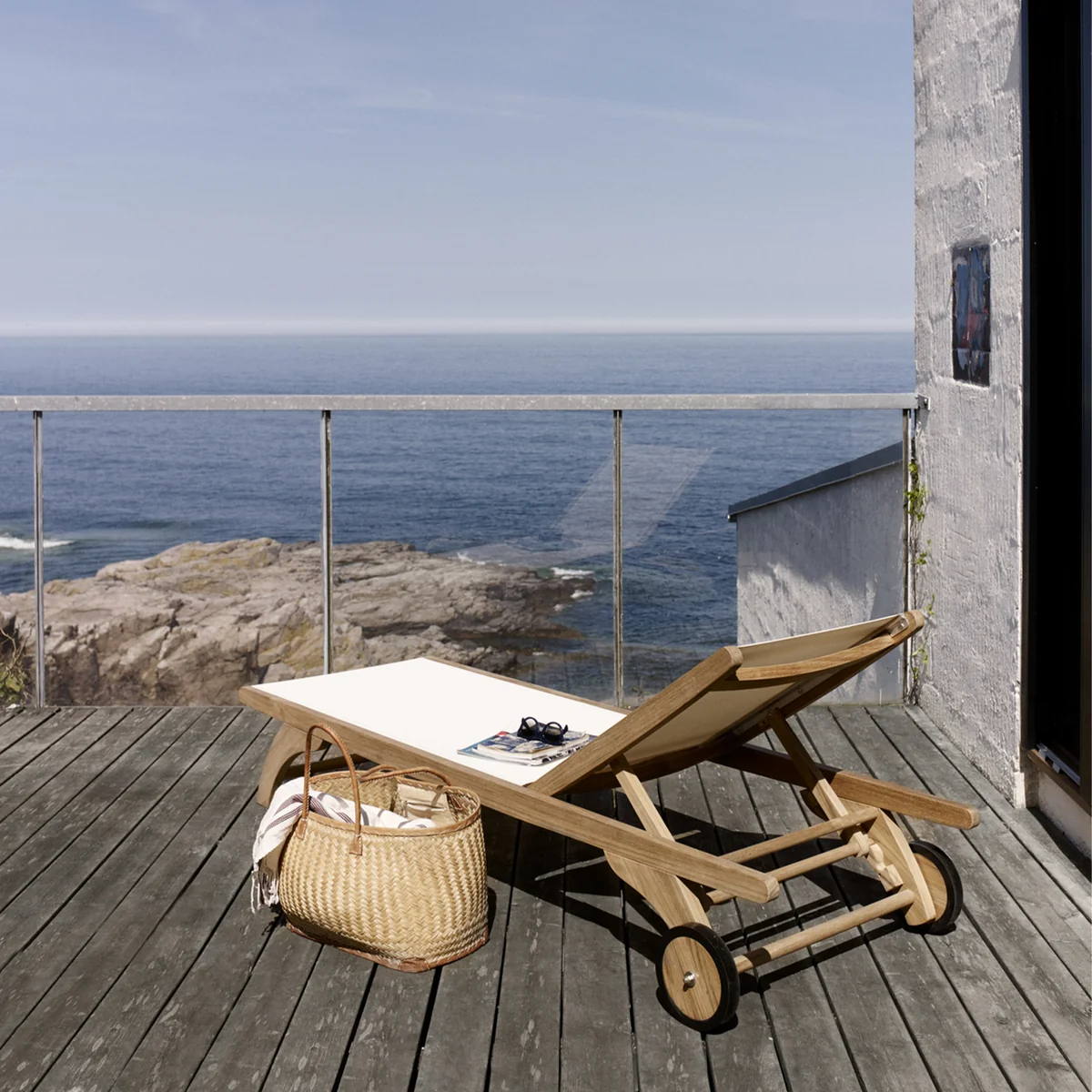 Fritz Hansen - Skagerak Columbus Sun Bed, Teak / weiß