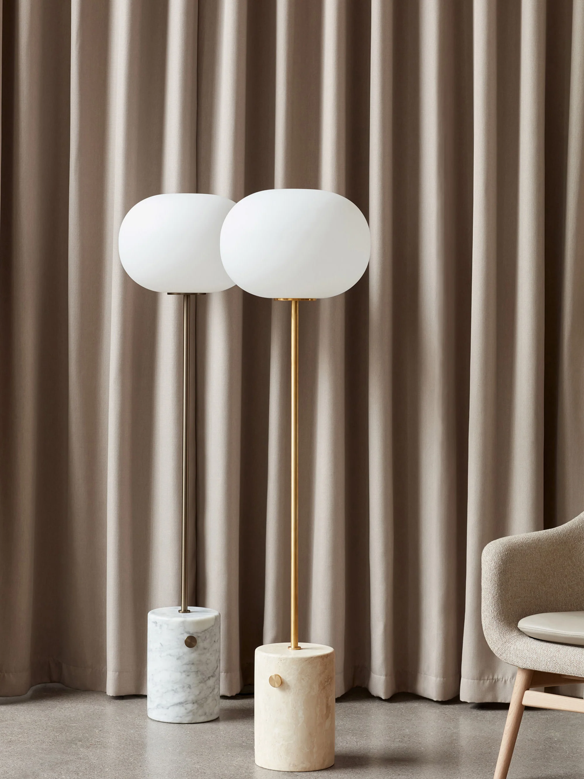 Mundgeblasene Stehlampe JWDA aus Marmor