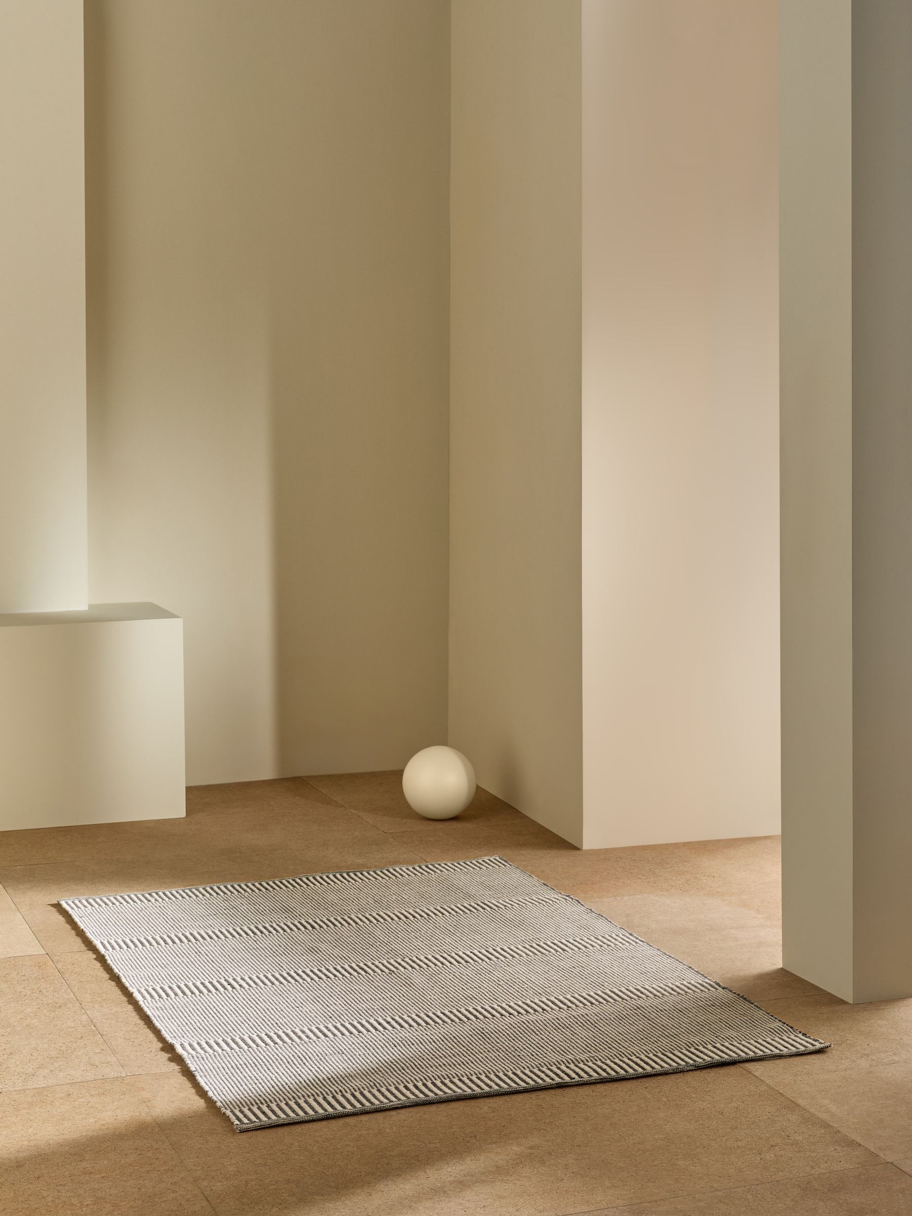 Atwell Flatweave Rug in Grey