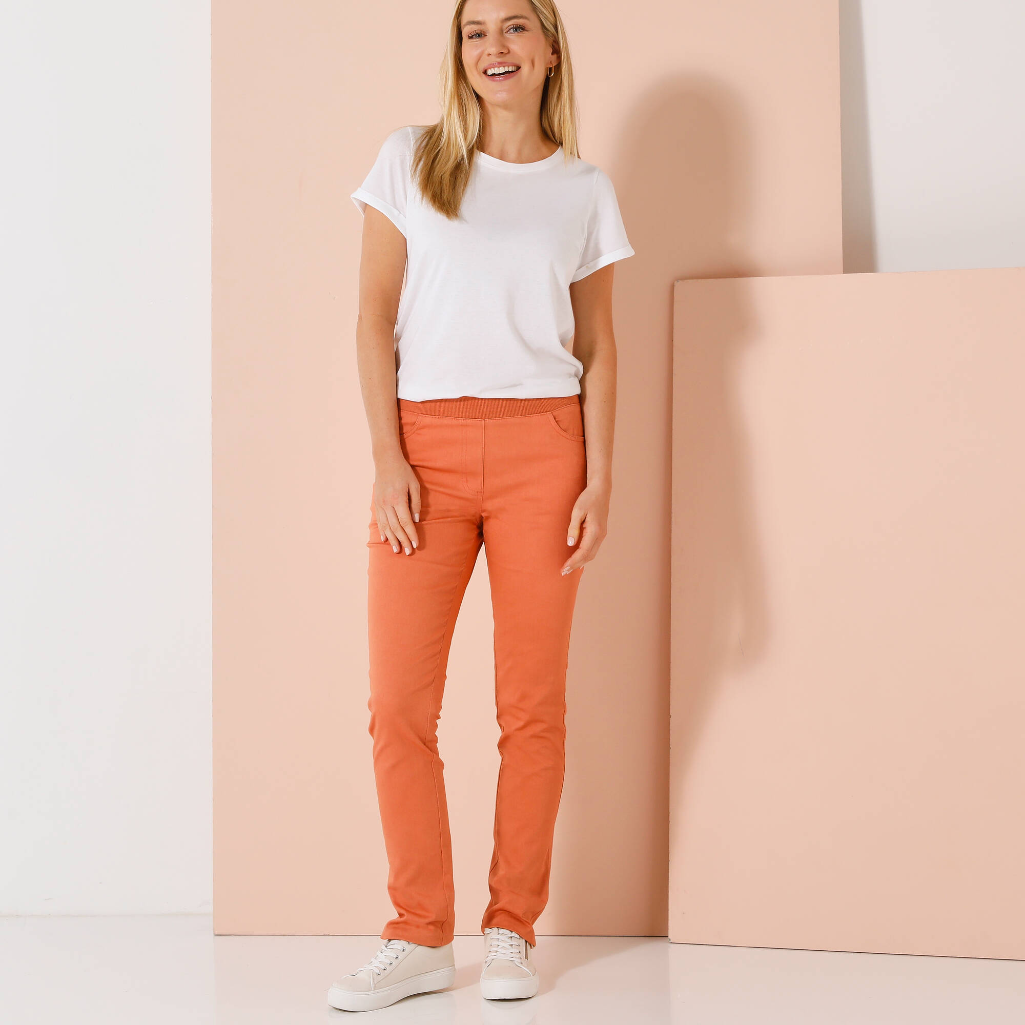 Pantalon droit "ultra confort" taille élastiquée