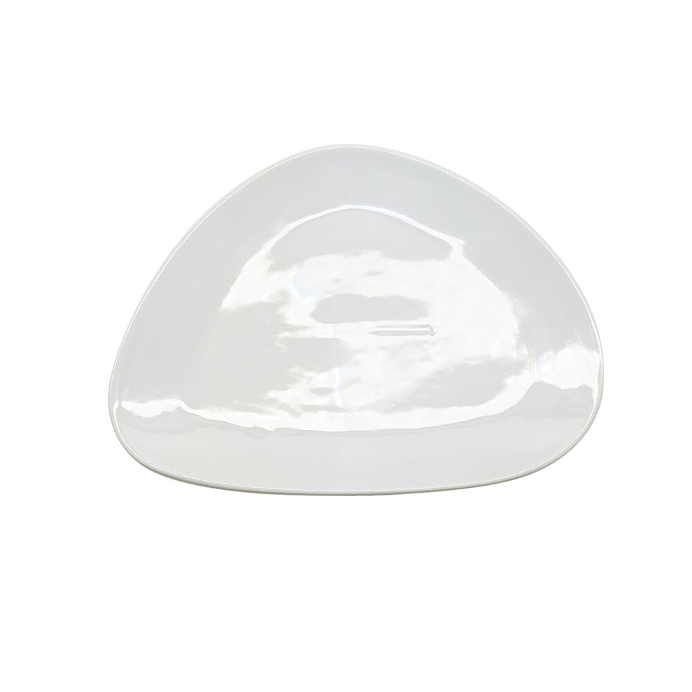 Assiette plate forme galet blanc 21x26.5cm