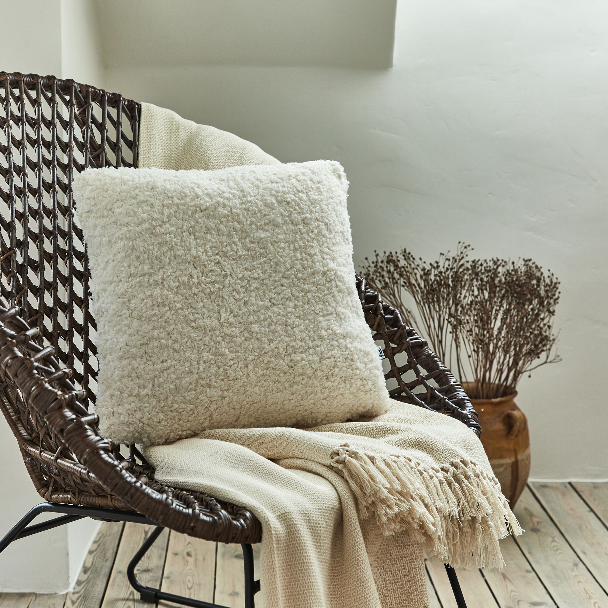 TEXEL - Coussin effet moutonné synthétique 45x45cm - blanc