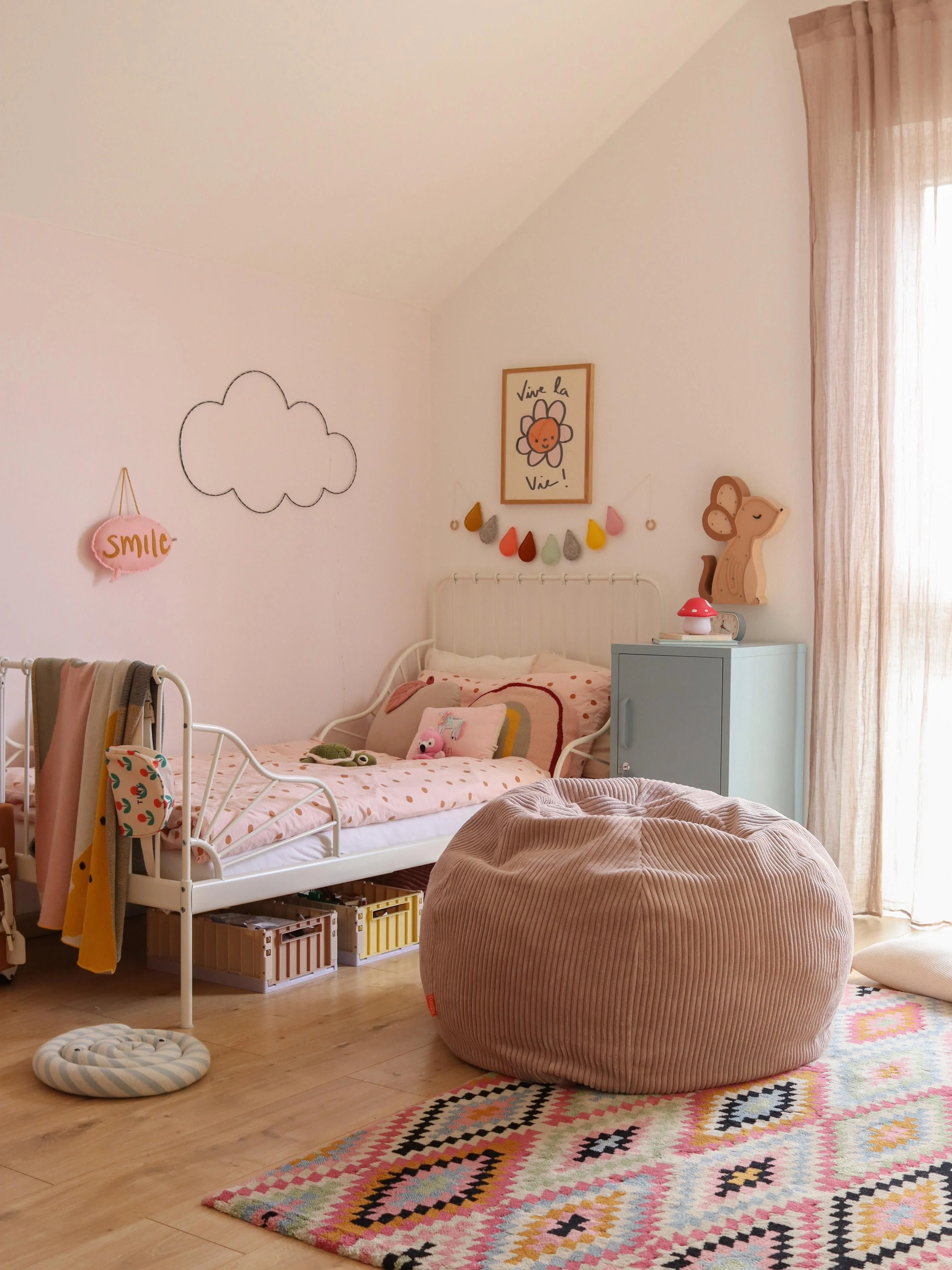 Handgefertigter Kinder-Sitzsack Flora aus Cord