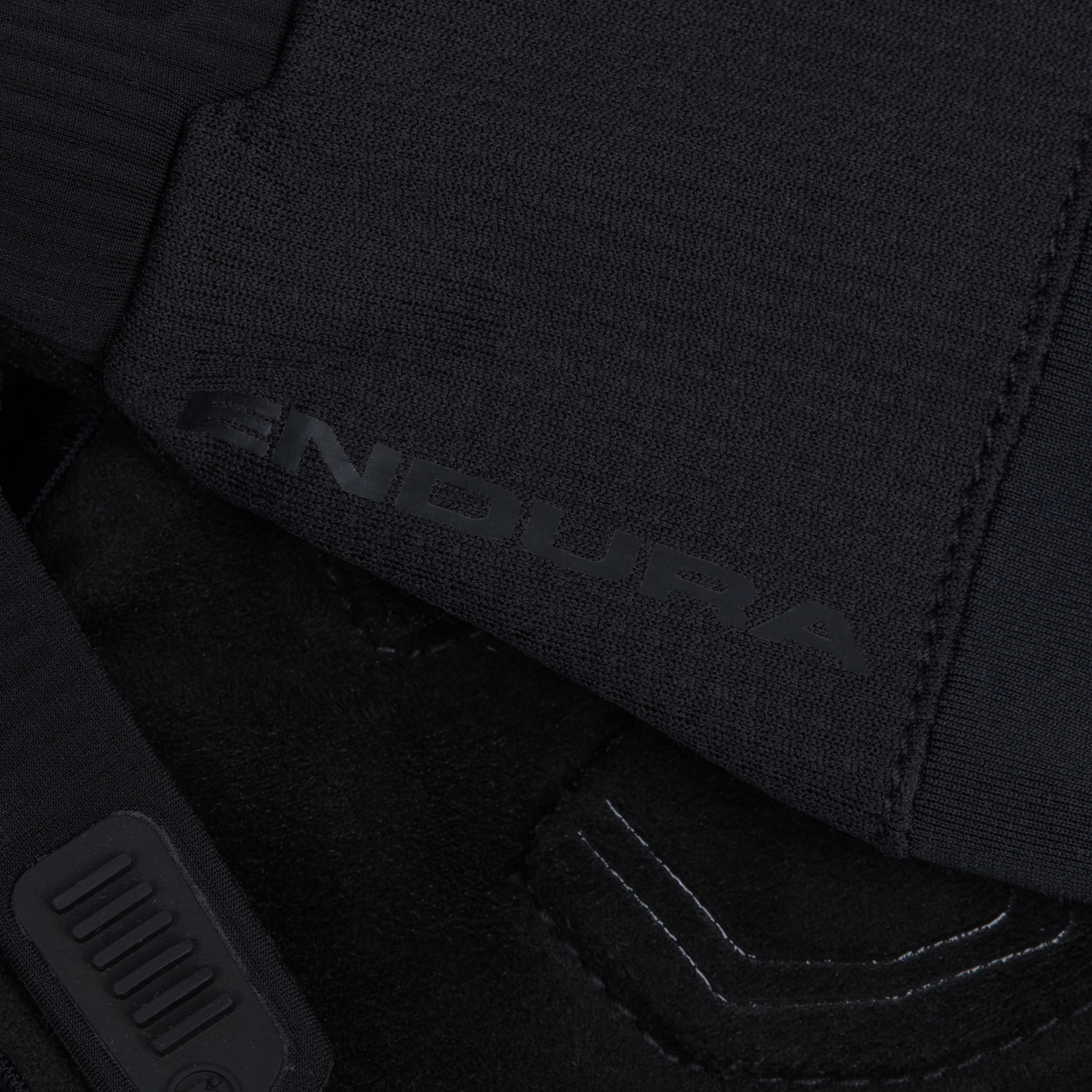 Loop Mitts - Black