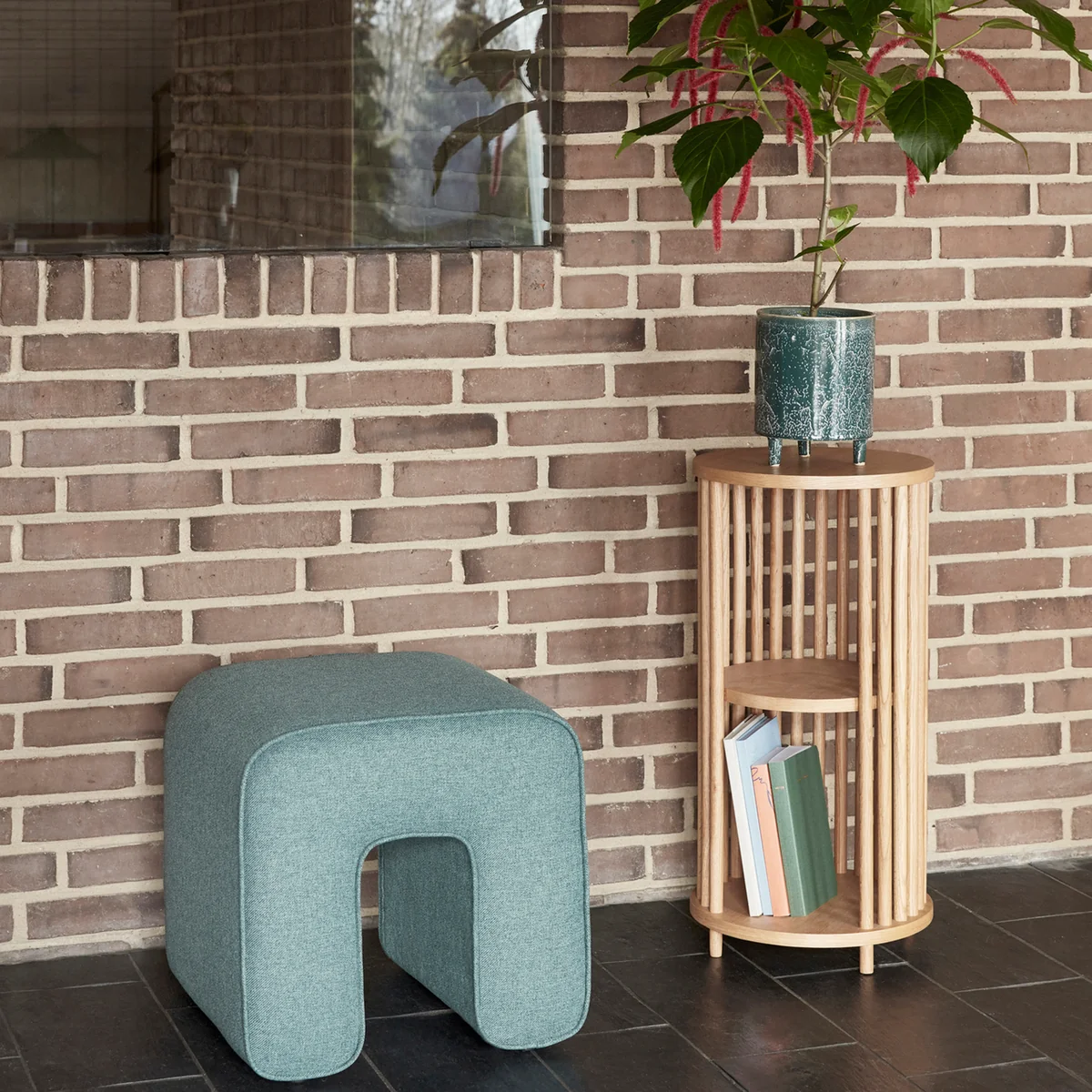 Hübsch Interior - Beistelltisch mit Streben, Ø 35 x H 70 cm, Eiche