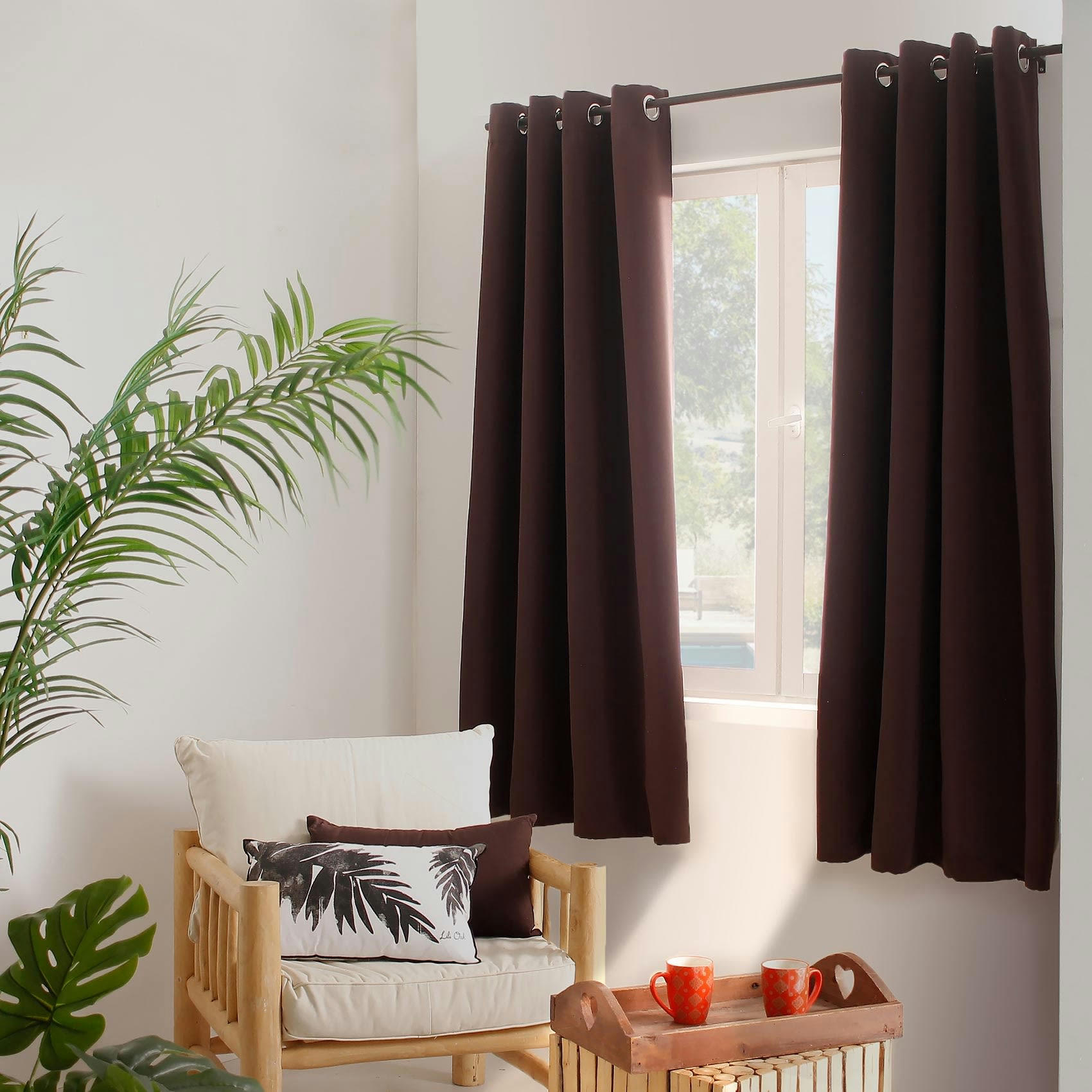 - Rideau uni isolant et thermique polyester marron chocolat 140x180 cm