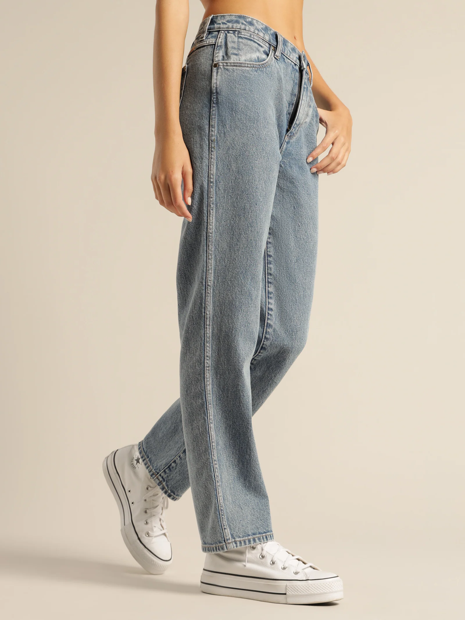 Cindy Relaxed Straight Jeans