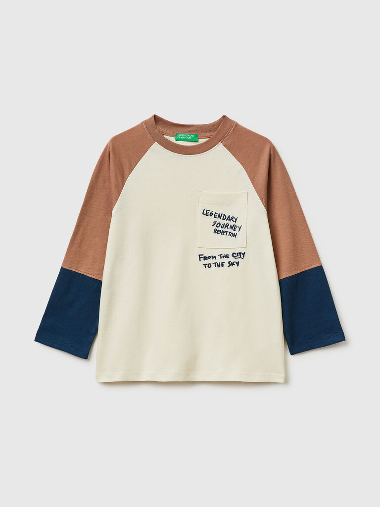 Color block T-shirt with print