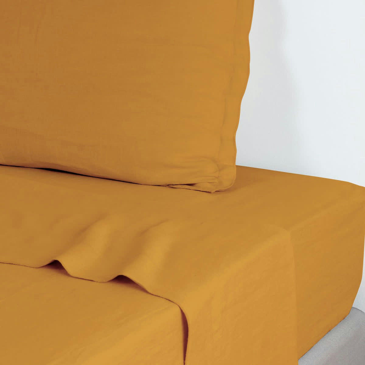 HORTENSE - Drap plat lin lavé  240x300 jaune moutarde