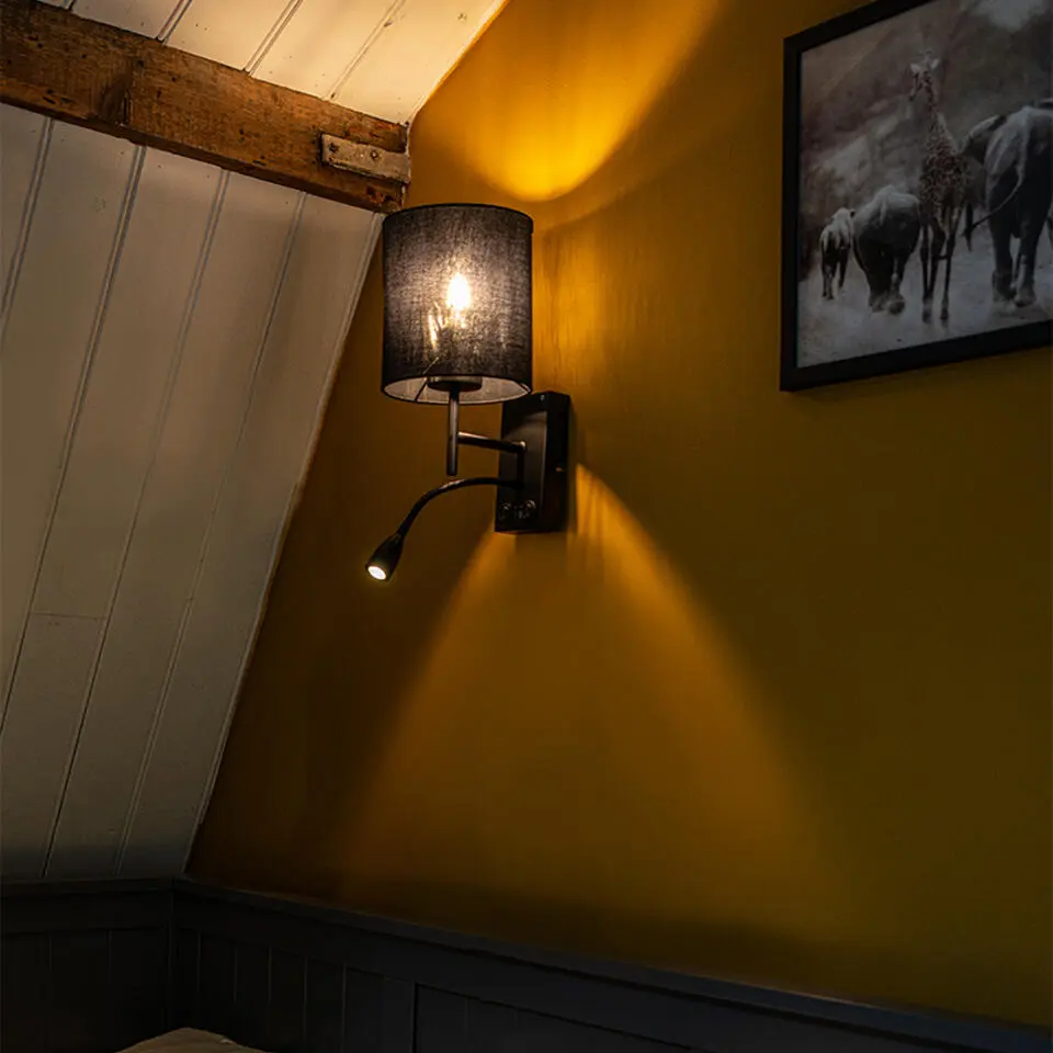 Qazqa wandlamp stacca zwart e27