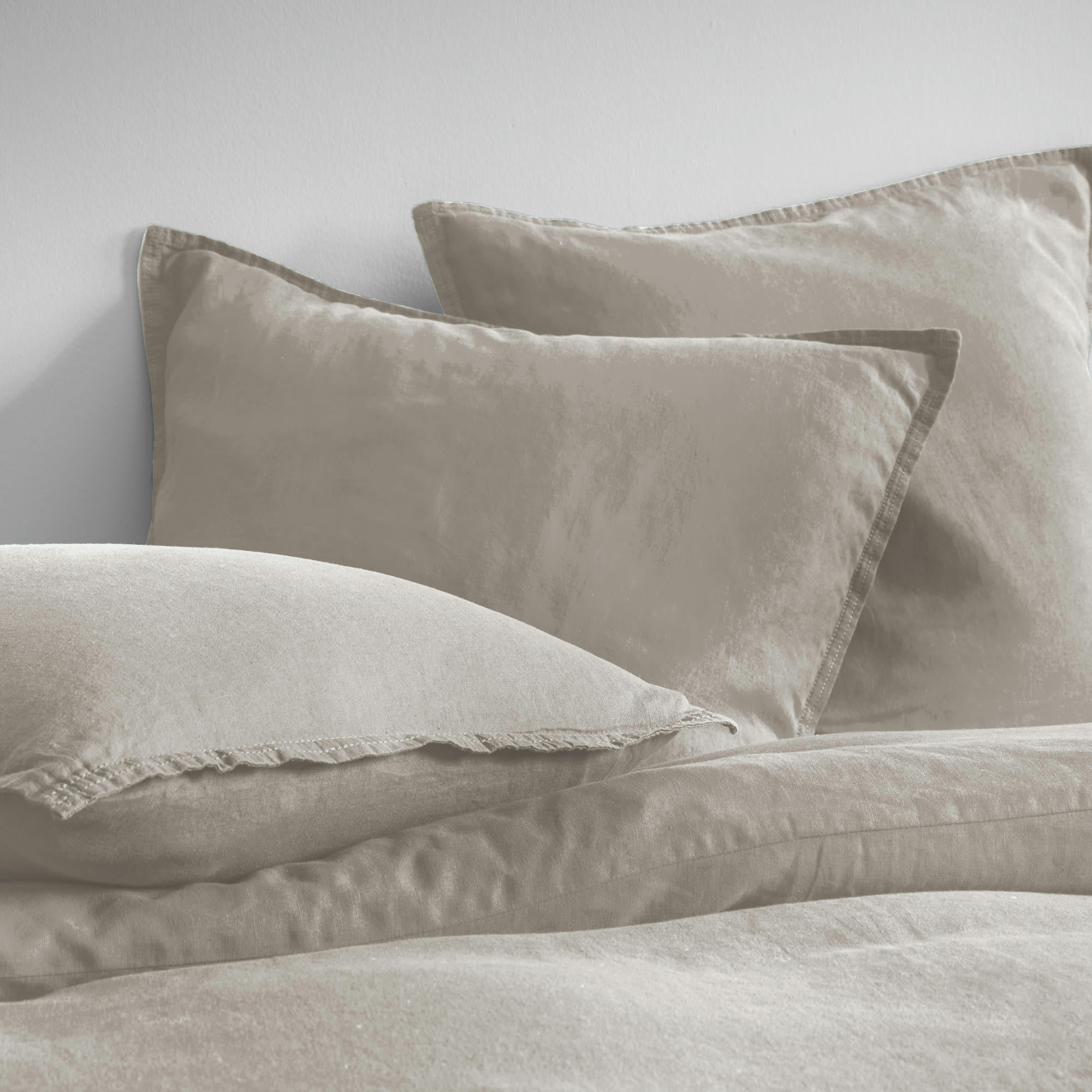 LIN LAVE - Set de 2 taies d’oreiller unies en lin lavé Naturel 65x65cm
