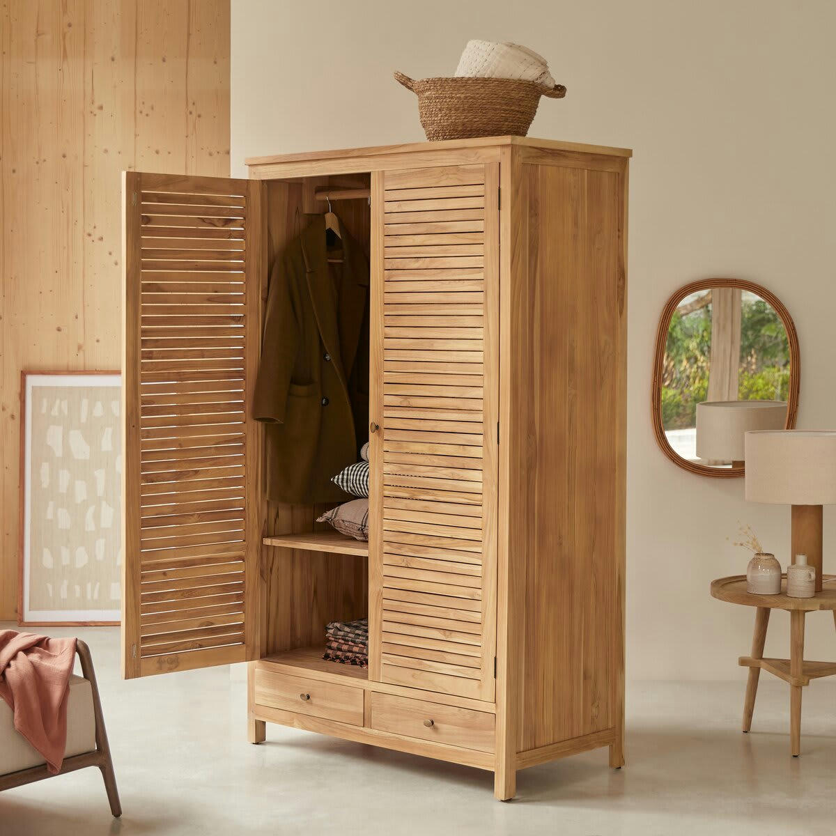 SUZETTE - Armoire en teck massif