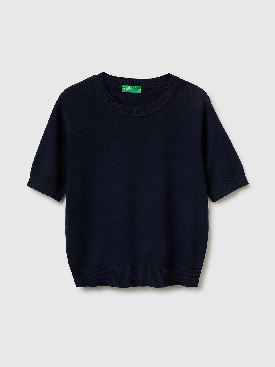 Dark blue short sleeve sweater