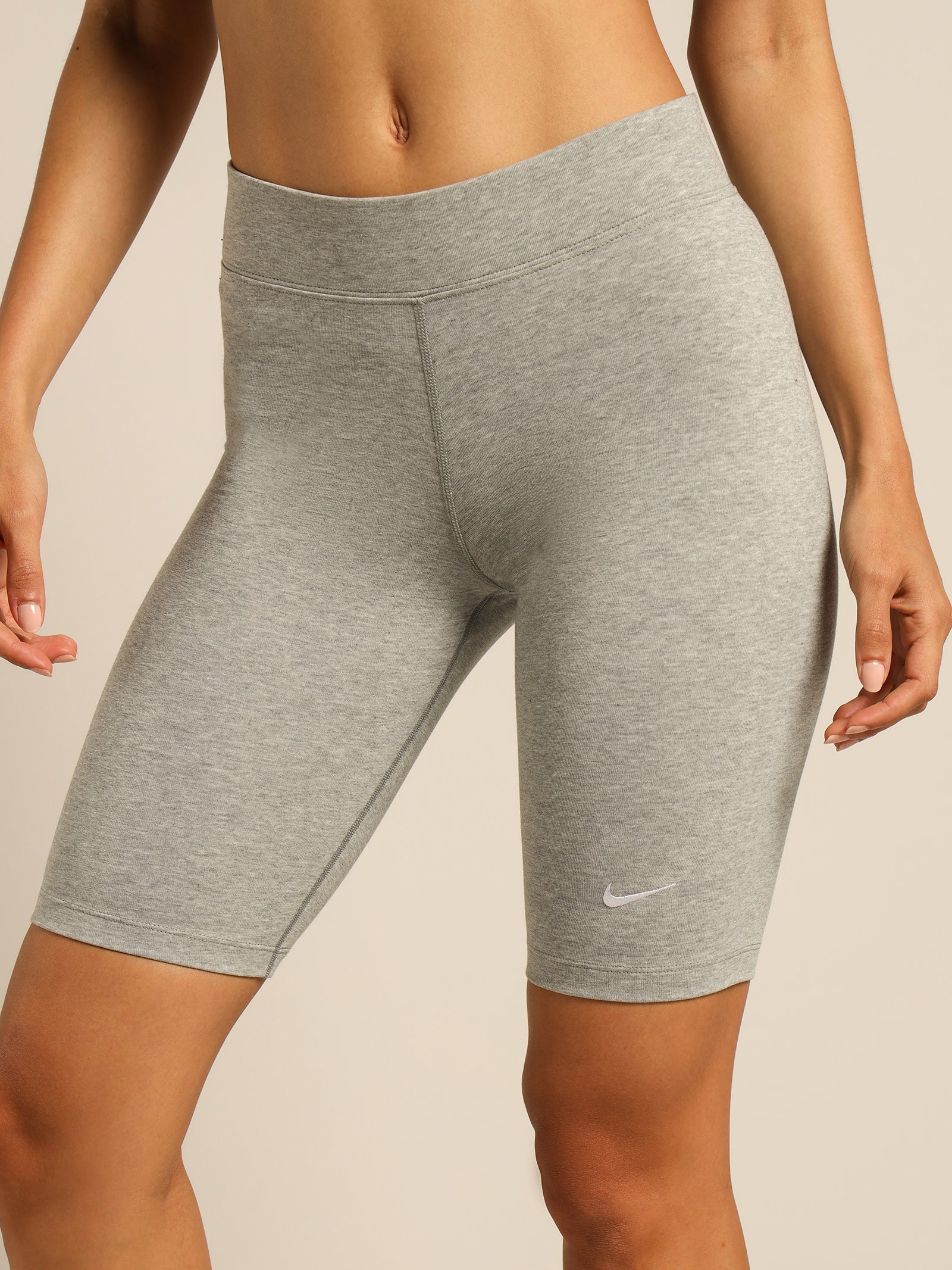 Sportswear Essentials MR Shorts