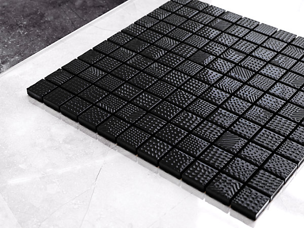 Mosaïque en verre sur filet pour salle de bain ou cuisine 30 cm x 30 cm - Black lace
