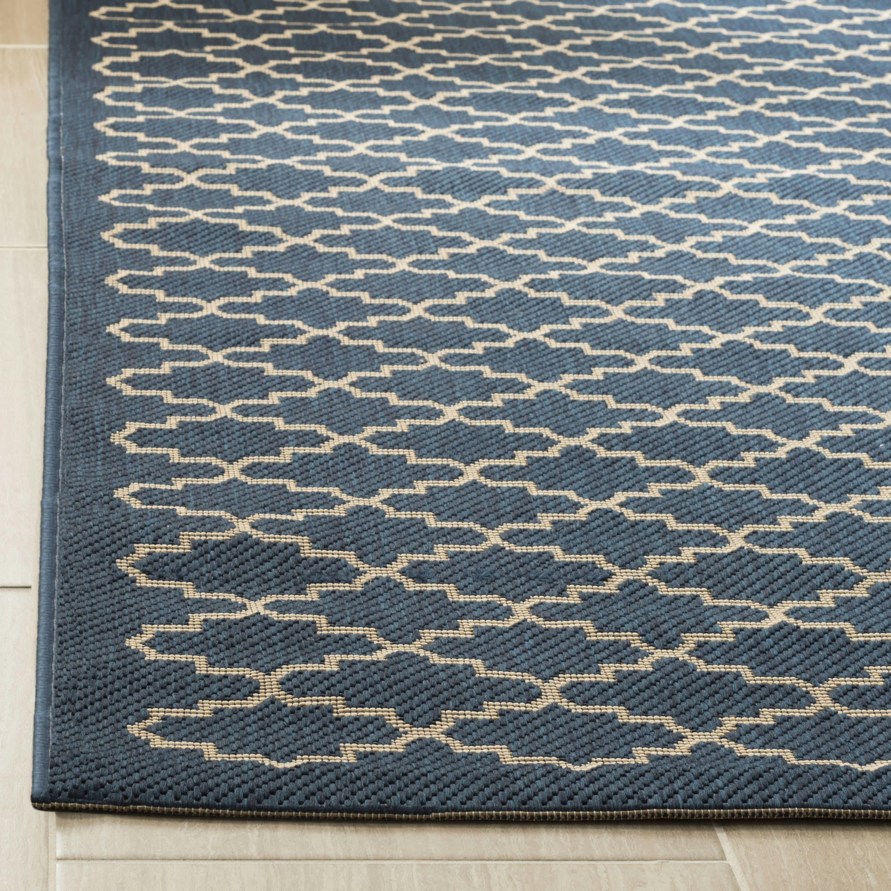 COURTYARD - Tapis interieur & exterieur en bleu marine & beige, 69 x 244 cm