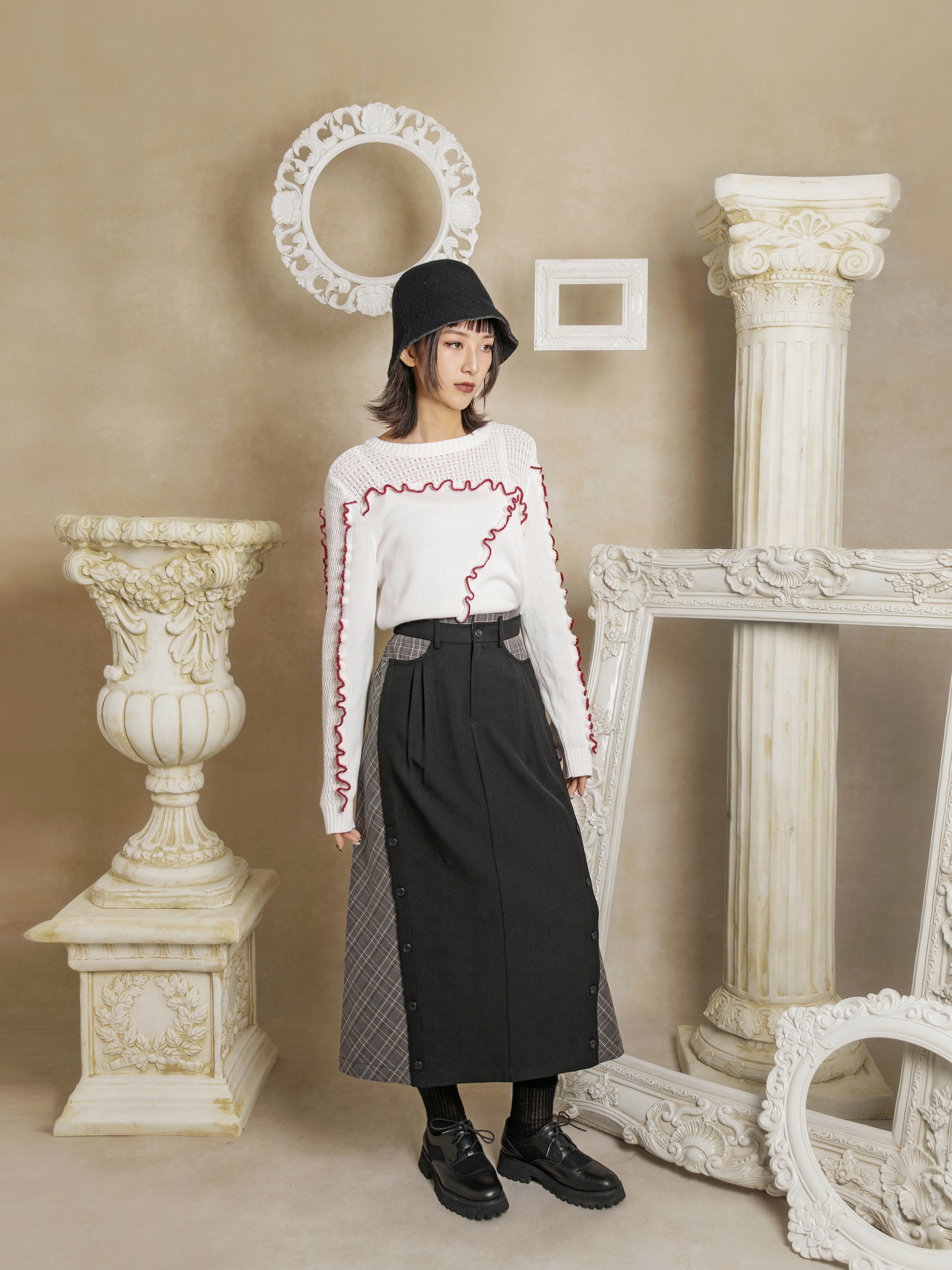 Contrast Babylock Sweater - 246E