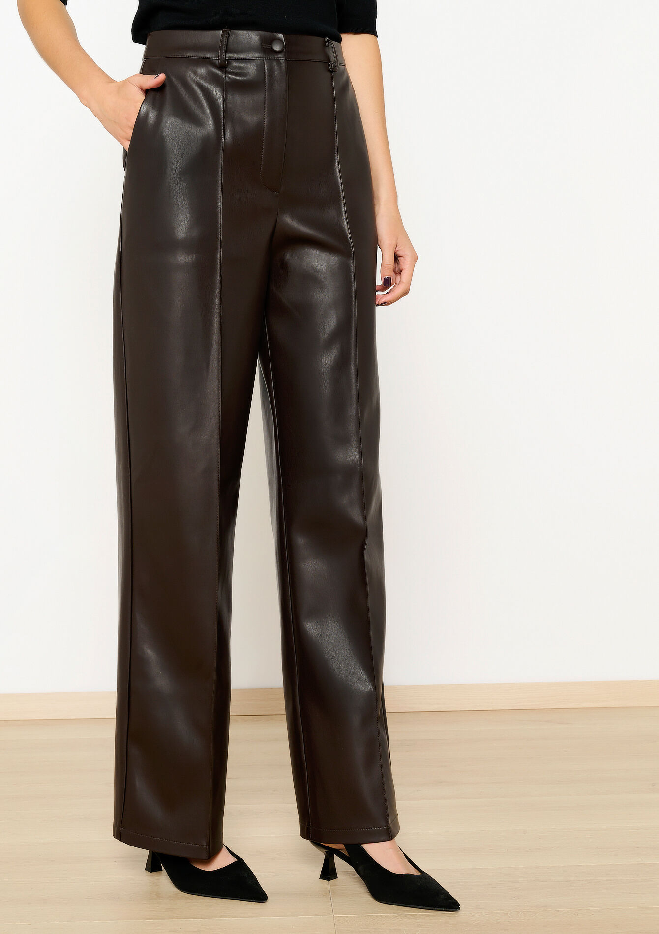 Broek in imitatieleer