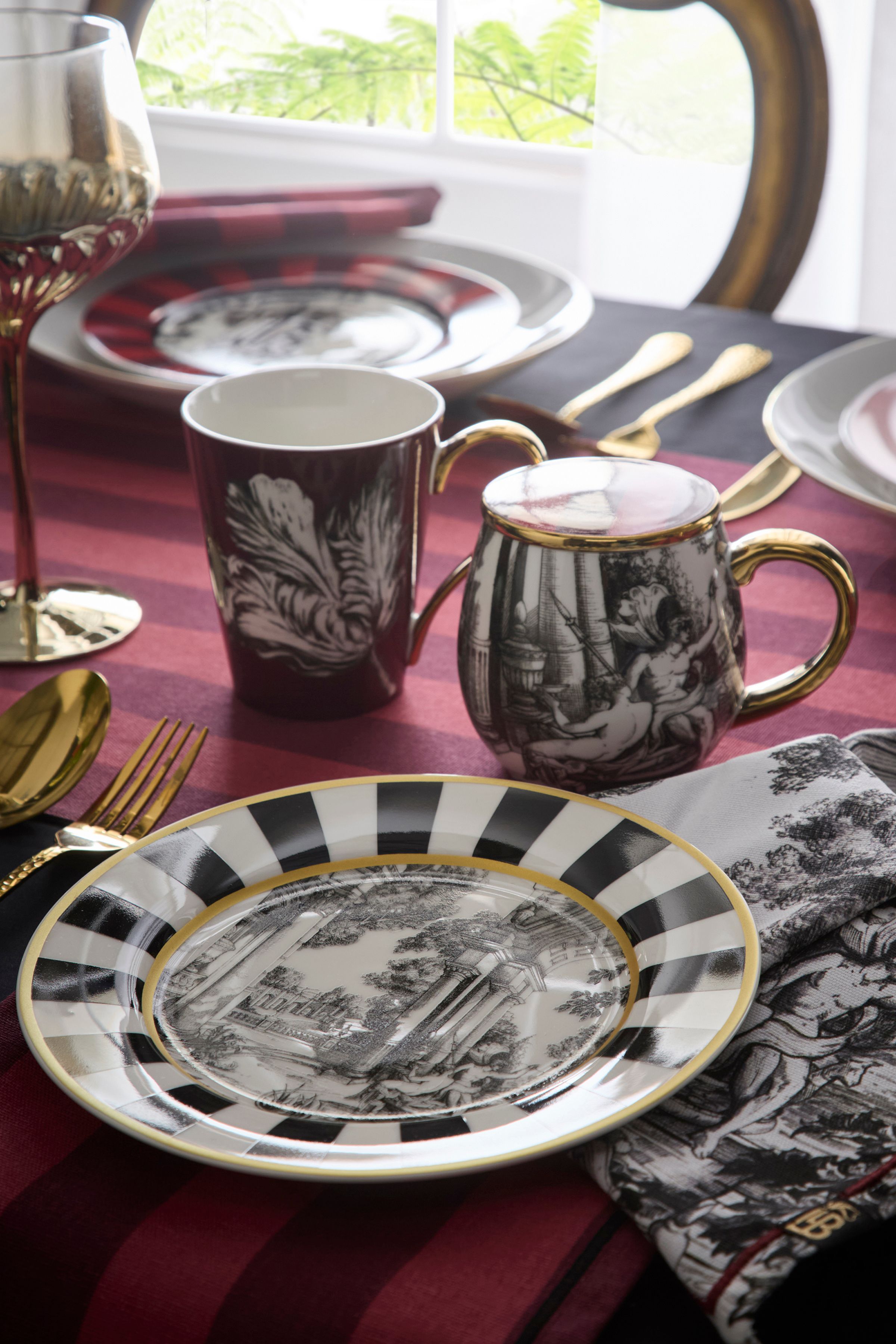 Laurence Llewelyn-Bowen Festivo' Porcelain Mug With Lid Set