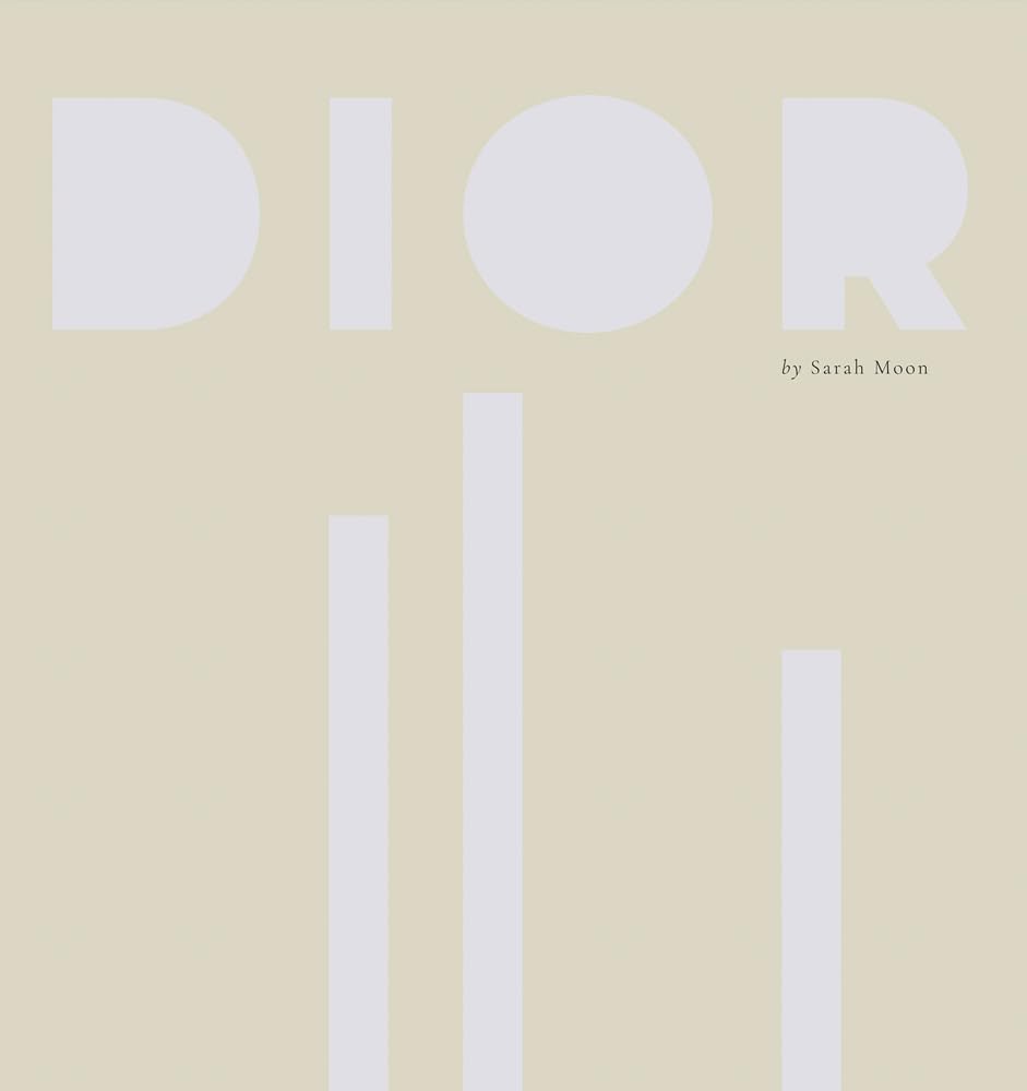 New-Mags koffietafelboek Dior by Sarah Moon - beige - 26 x 4 x 27