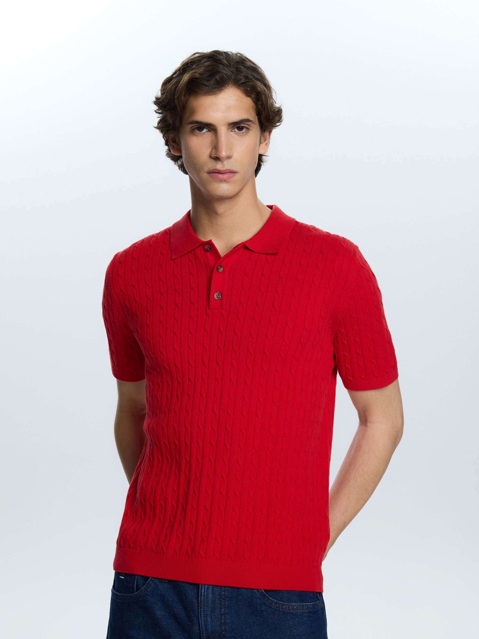 Strukturalny sweter polo