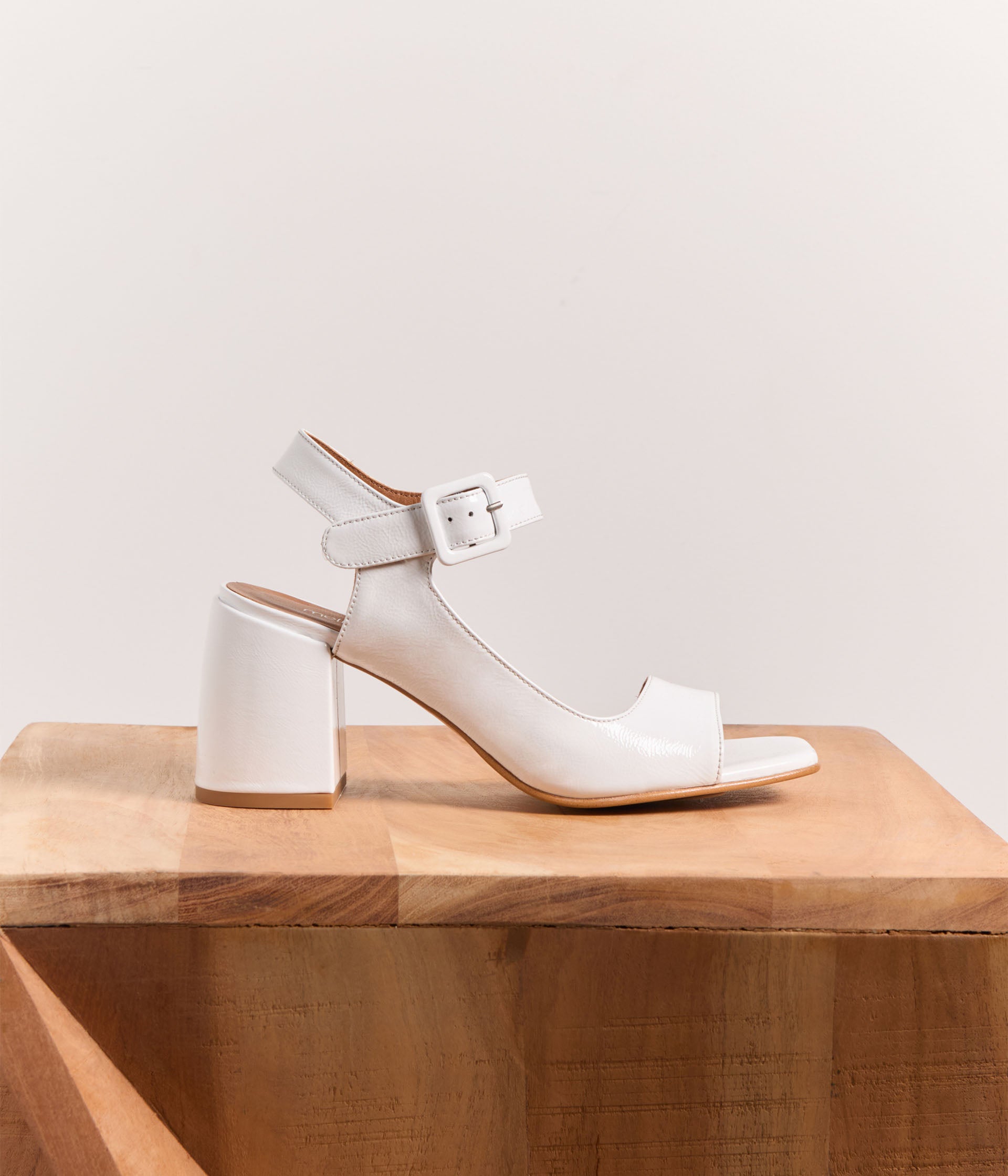 Sandales verni blanc Léondre