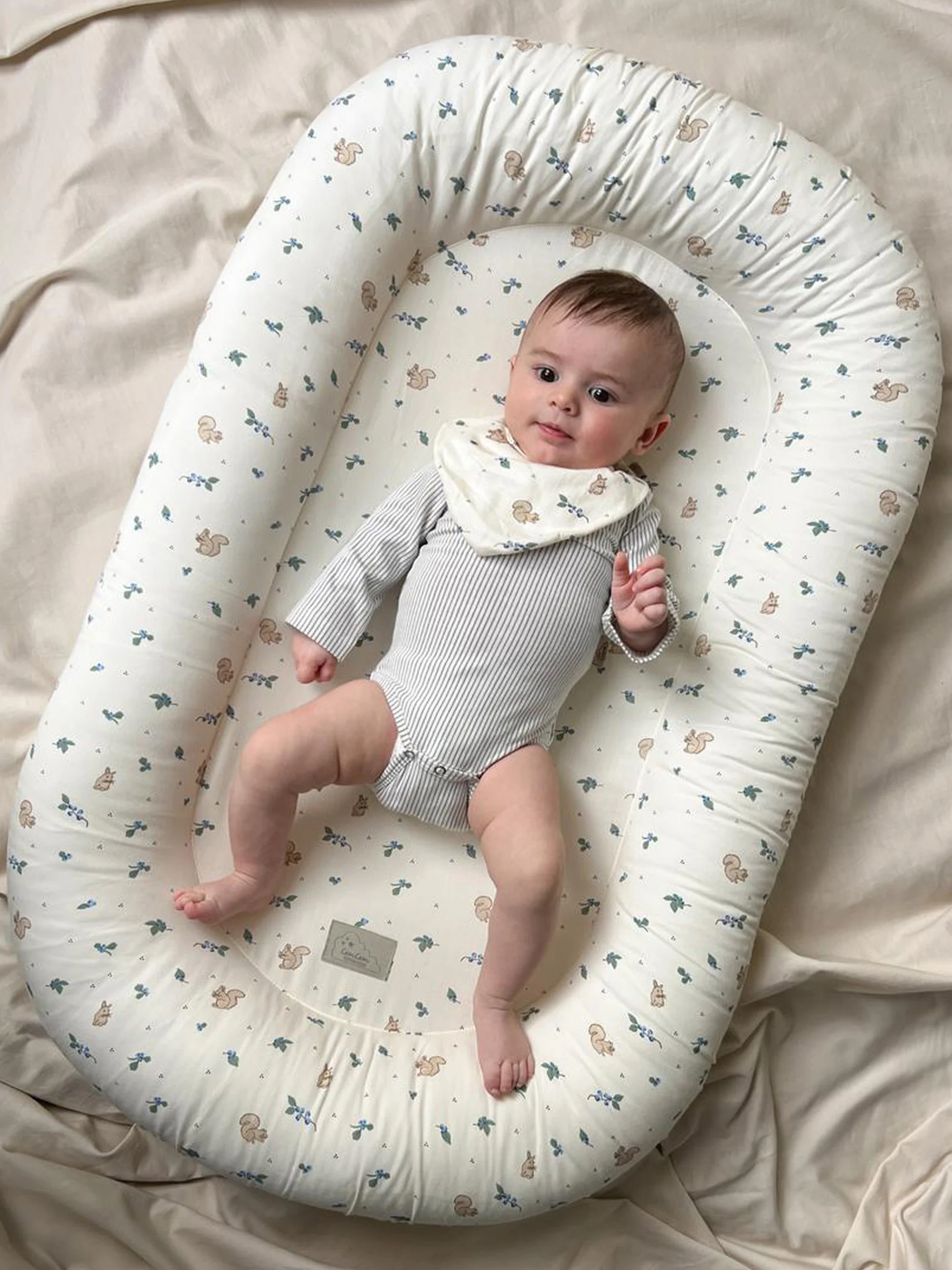 Babynest Blueberries aus Bio-Baumwolle